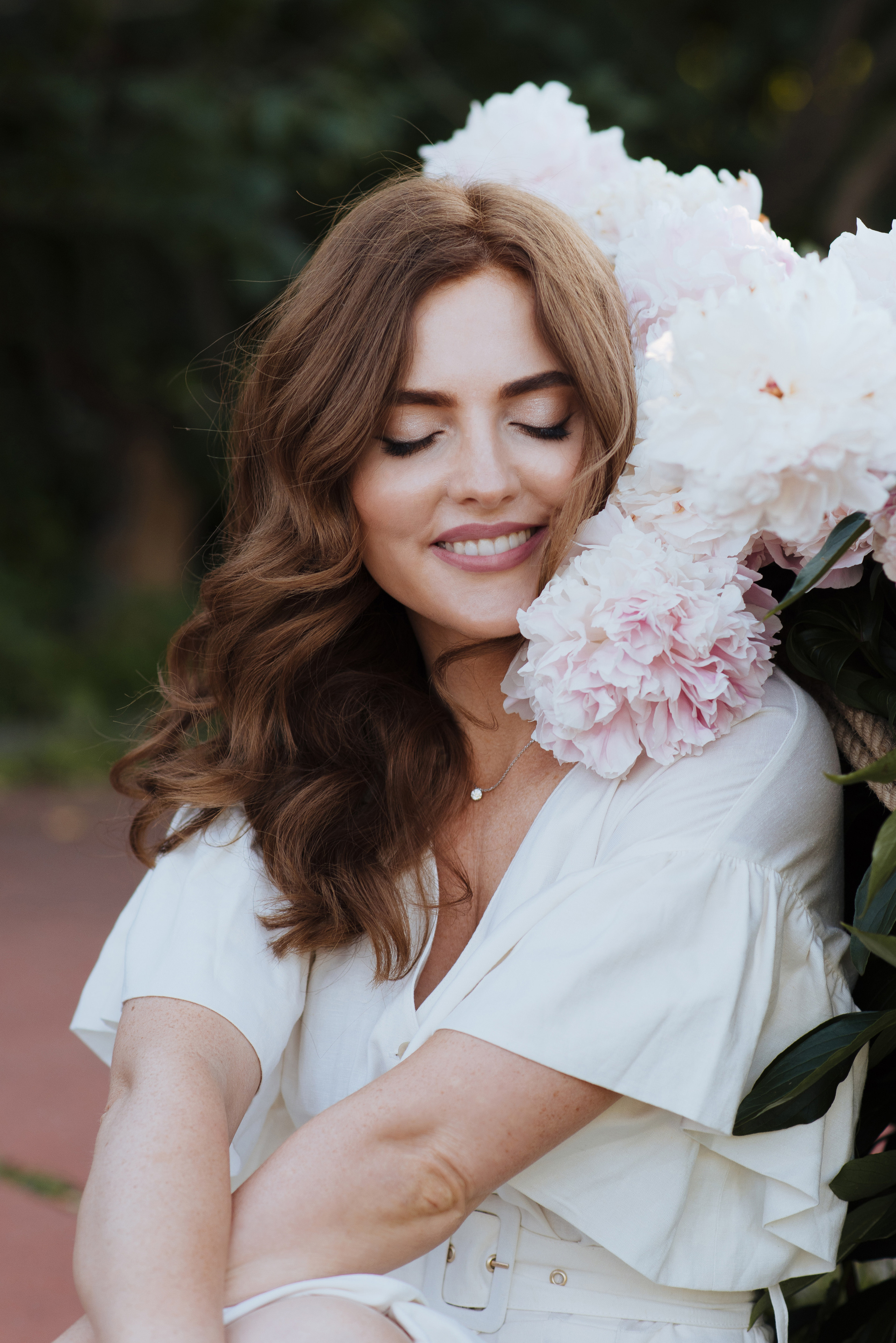 Алена, пионы. Свадебный фотограф в Москве Анна Полушина