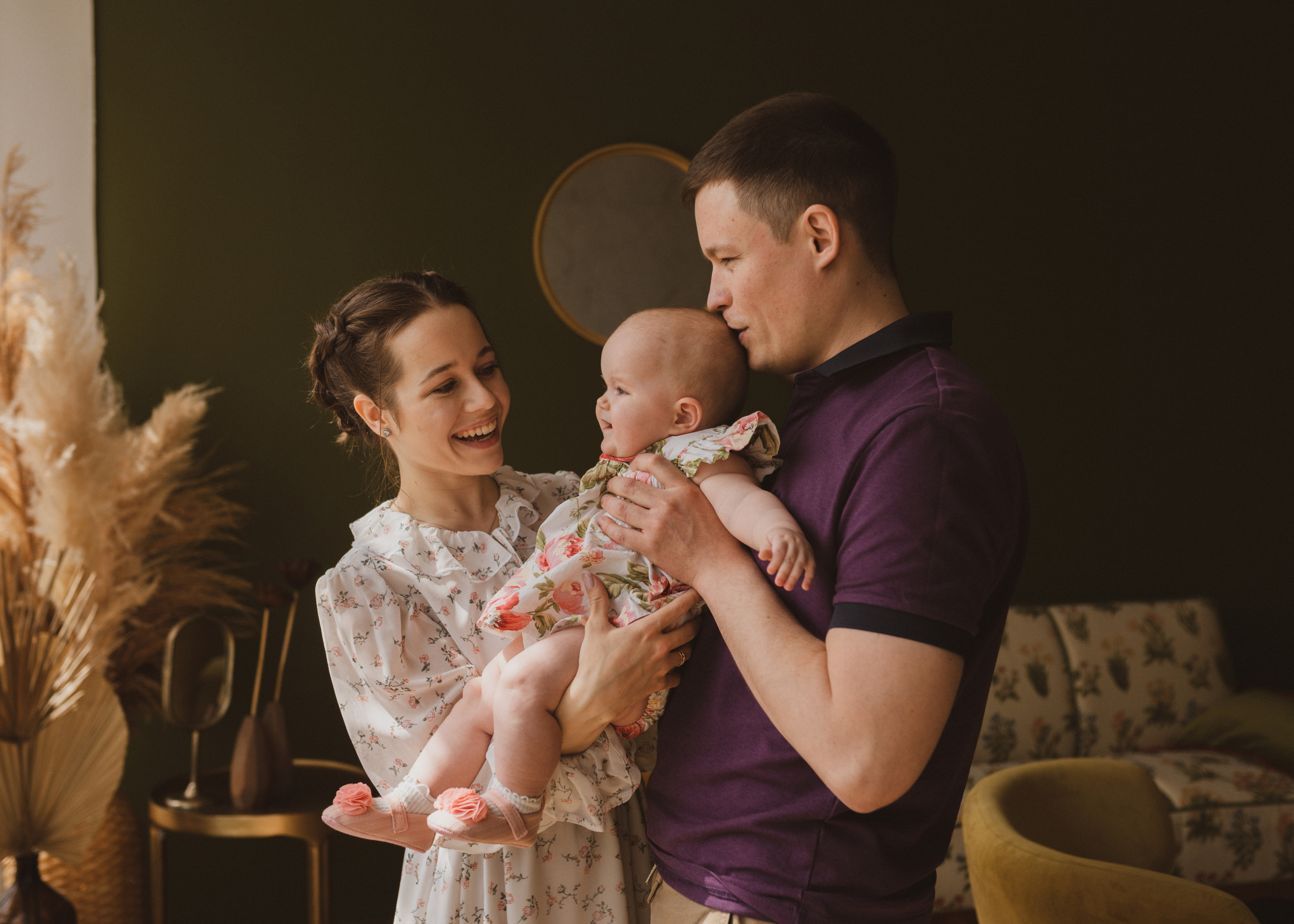 Семейная фотосессия в студии в Москве, семейный фотограф Анна Полушина. Свадебный фотограф в Москве Анна Полушина