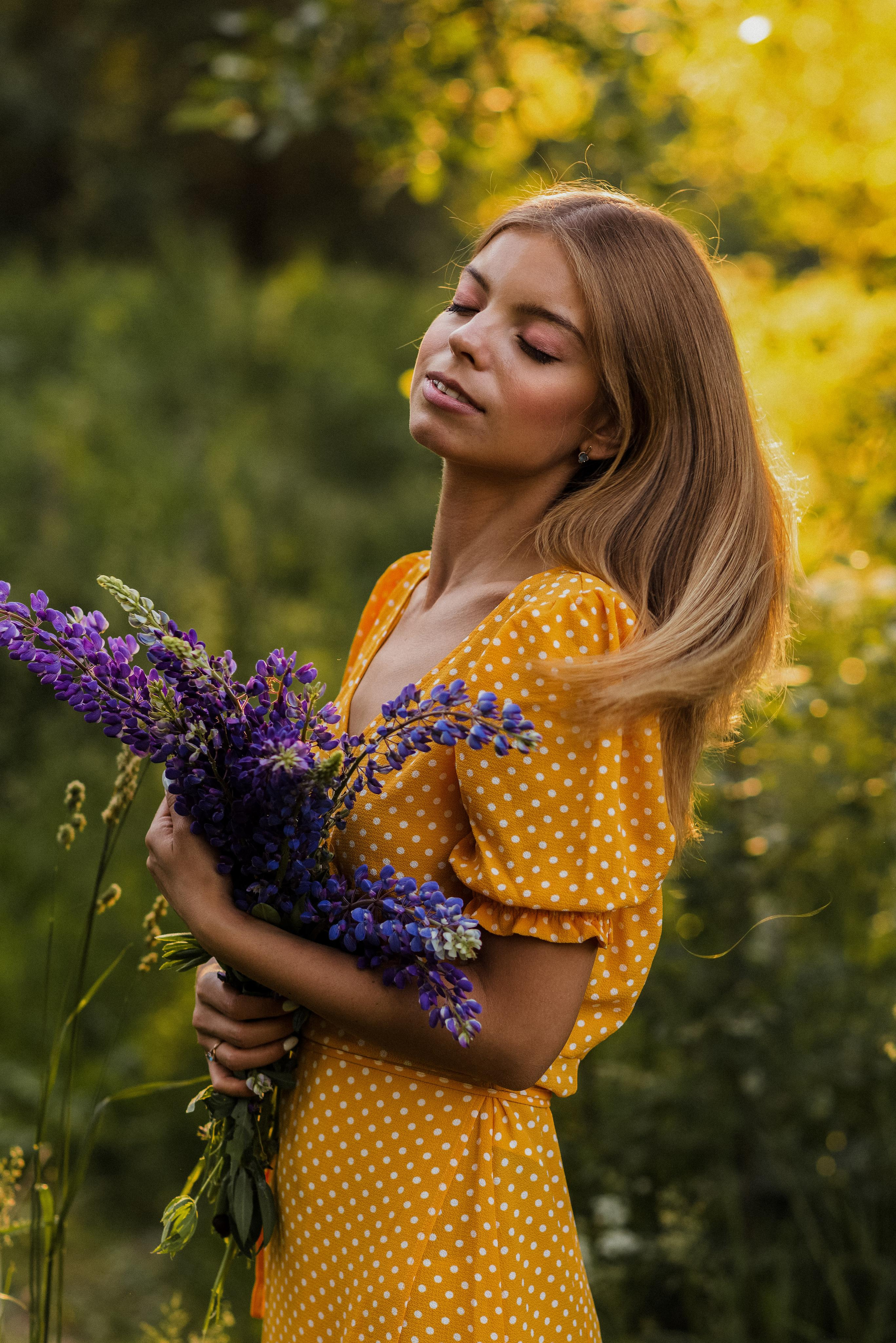 Полина в люпинах. Свадебный фотограф в Москве Анна Полушина