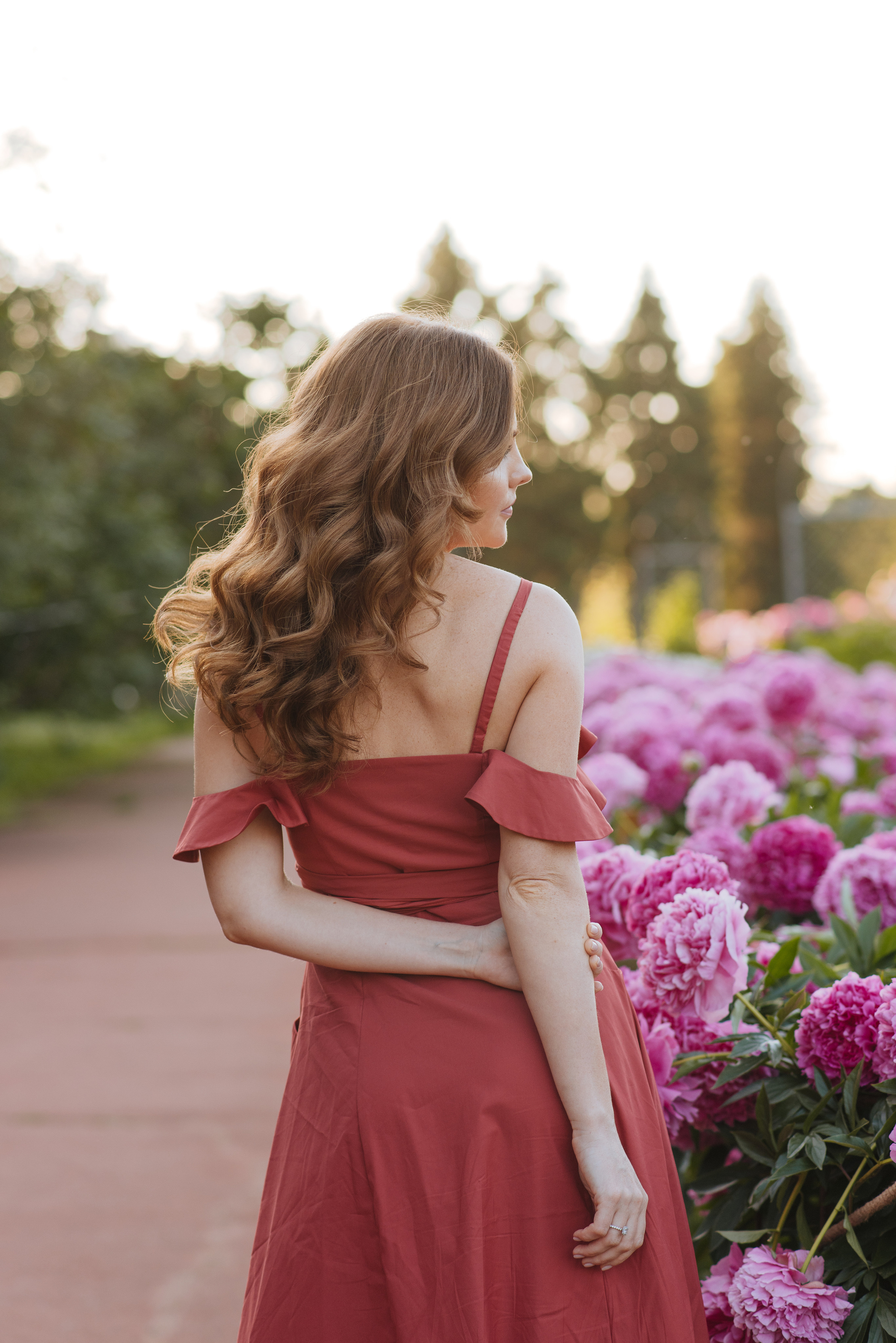 Алена, пионы. Свадебный фотограф в Москве Анна Полушина