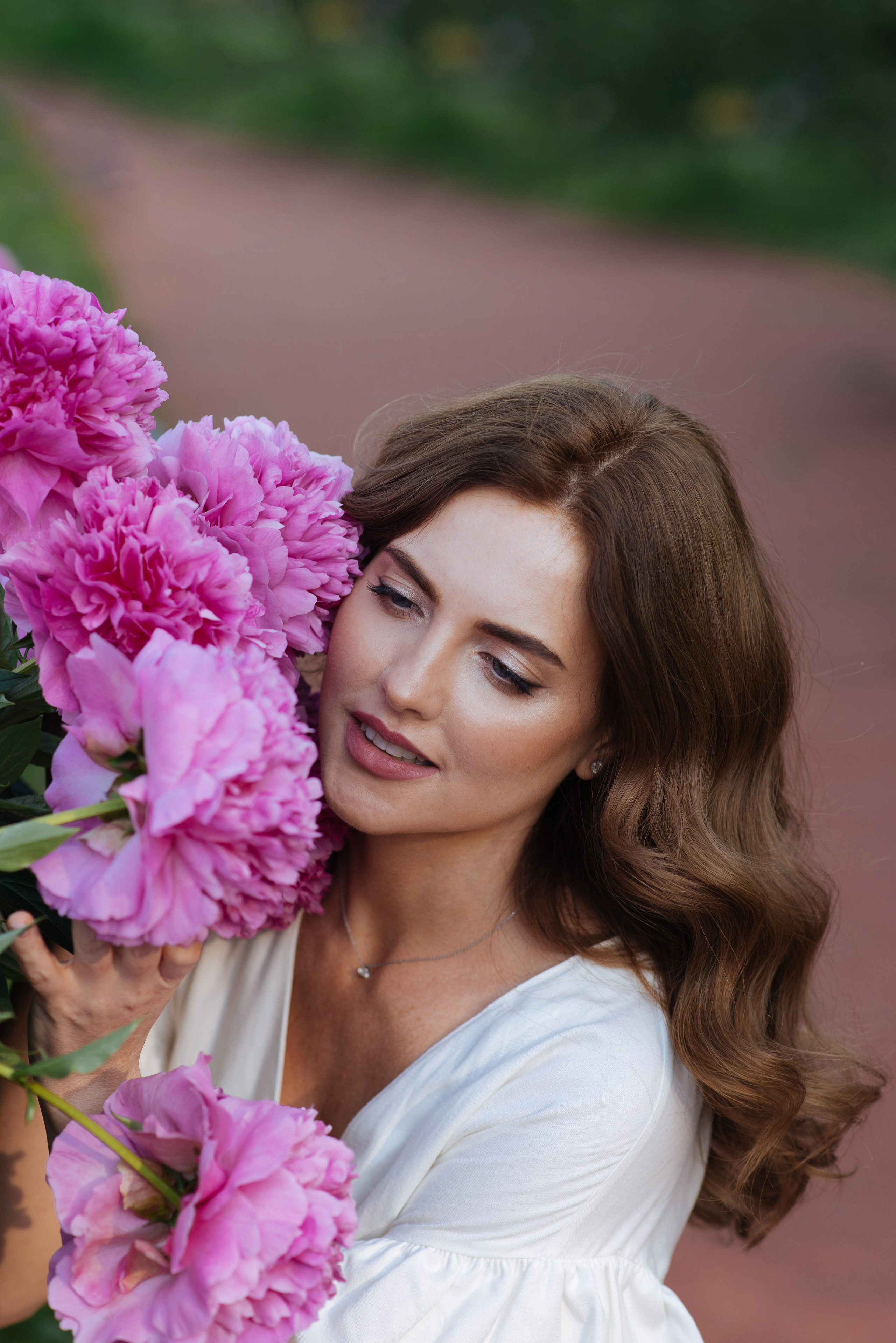 Алена, пионы. Свадебный фотограф в Москве Анна Полушина