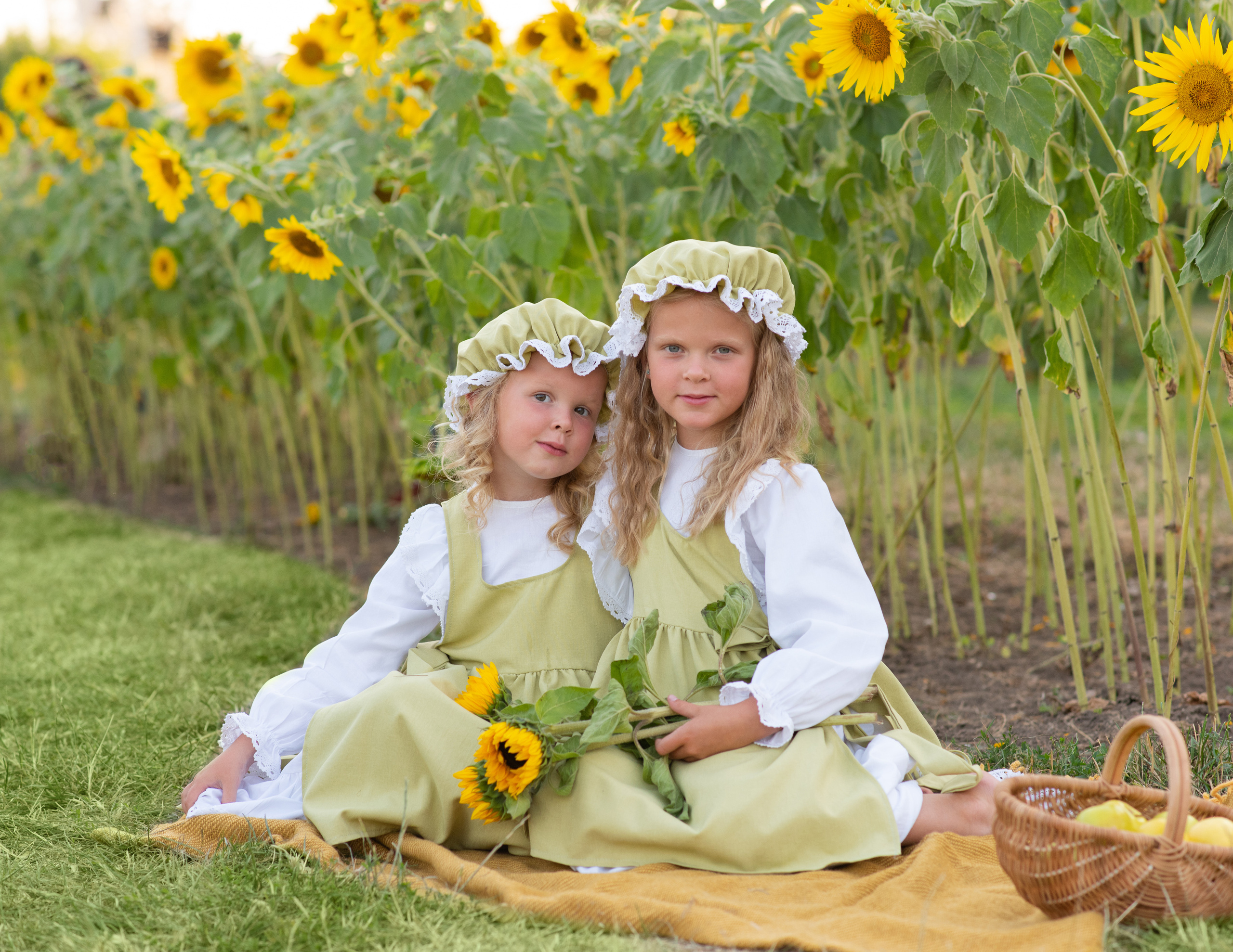 Семейная фотосессия в студии в Москве, семейный фотограф Анна Полушина. Свадебный фотограф в Москве Анна Полушина
