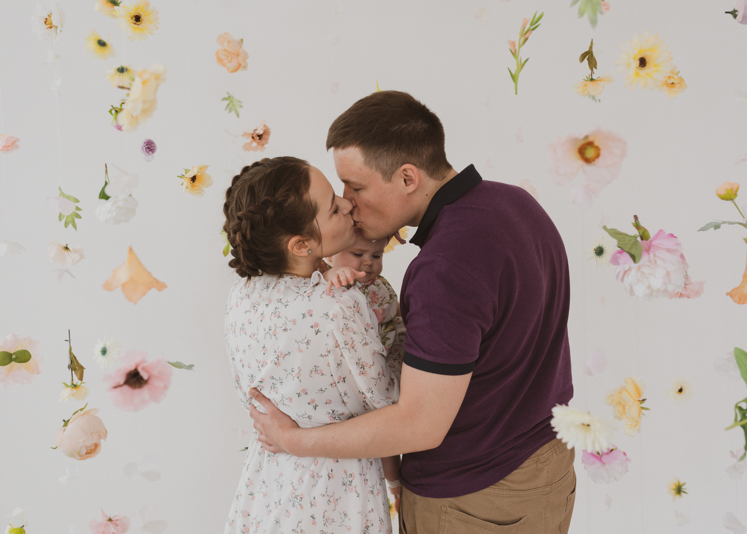 Семейная фотосессия в студии в Москве, семейный фотограф Анна Полушина. Свадебный фотограф в Москве Анна Полушина