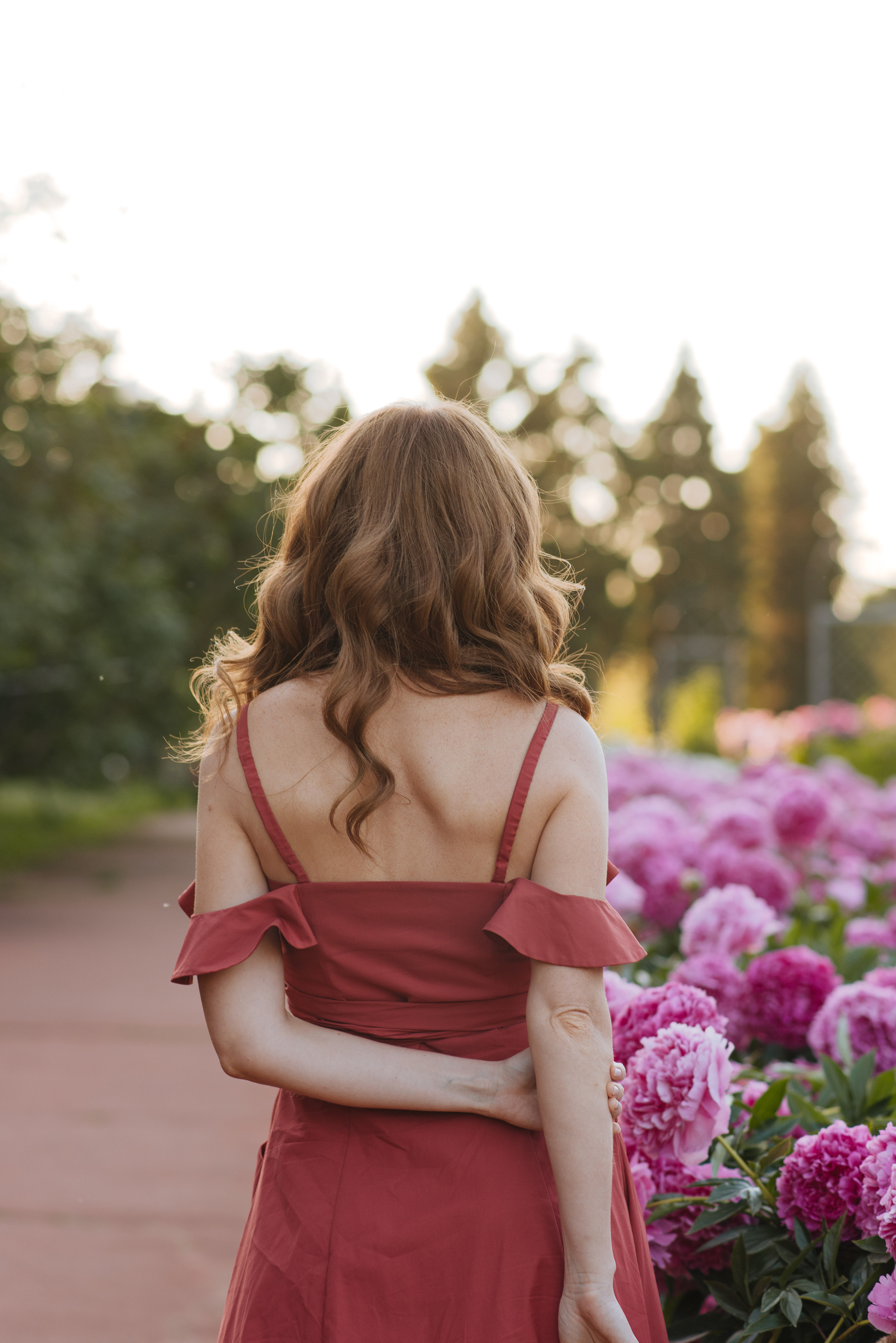 Алена, пионы. Свадебный фотограф в Москве Анна Полушина