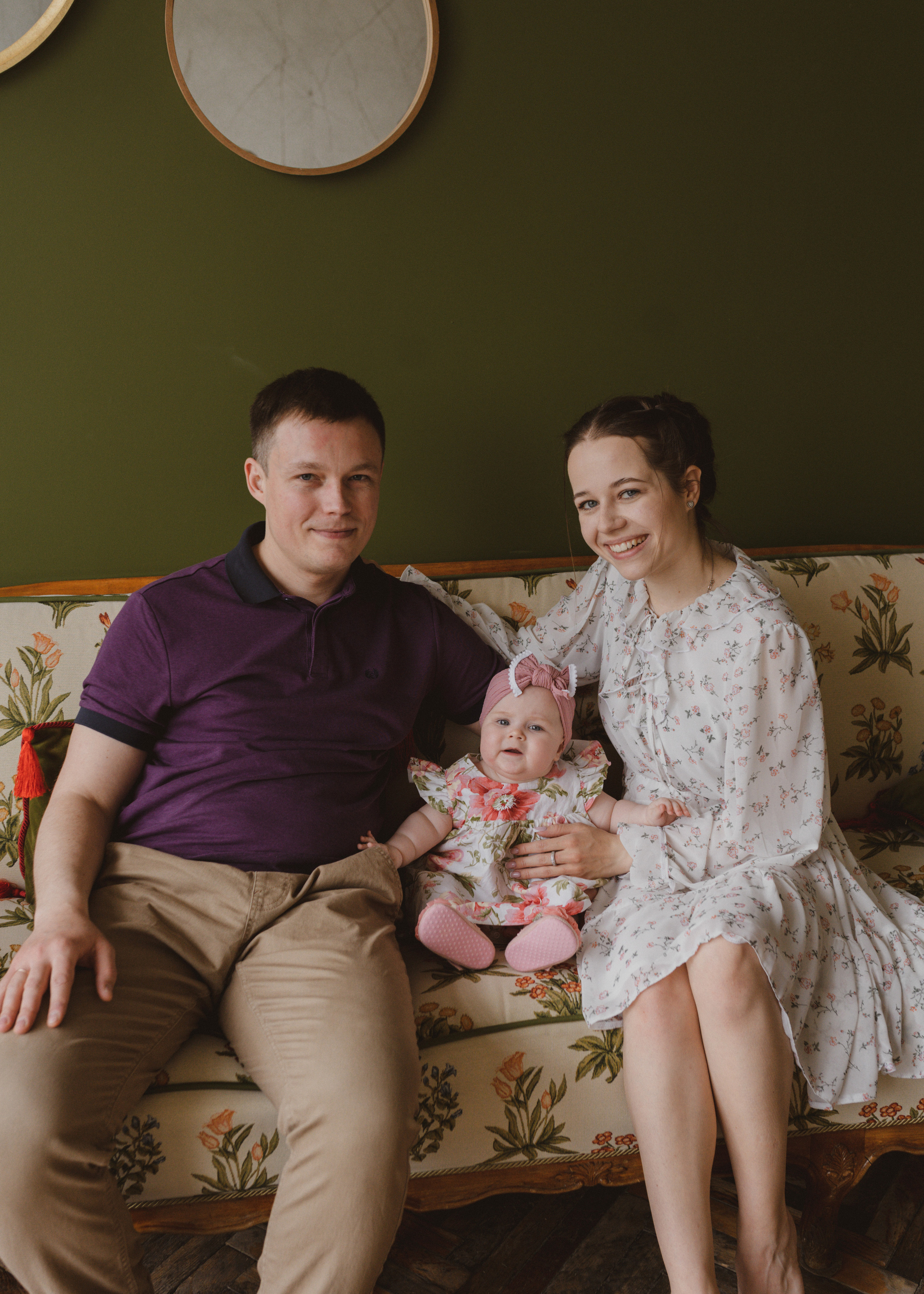 Семейная фотосессия в студии в Москве, семейный фотограф Анна Полушина. Свадебный фотограф в Москве Анна Полушина