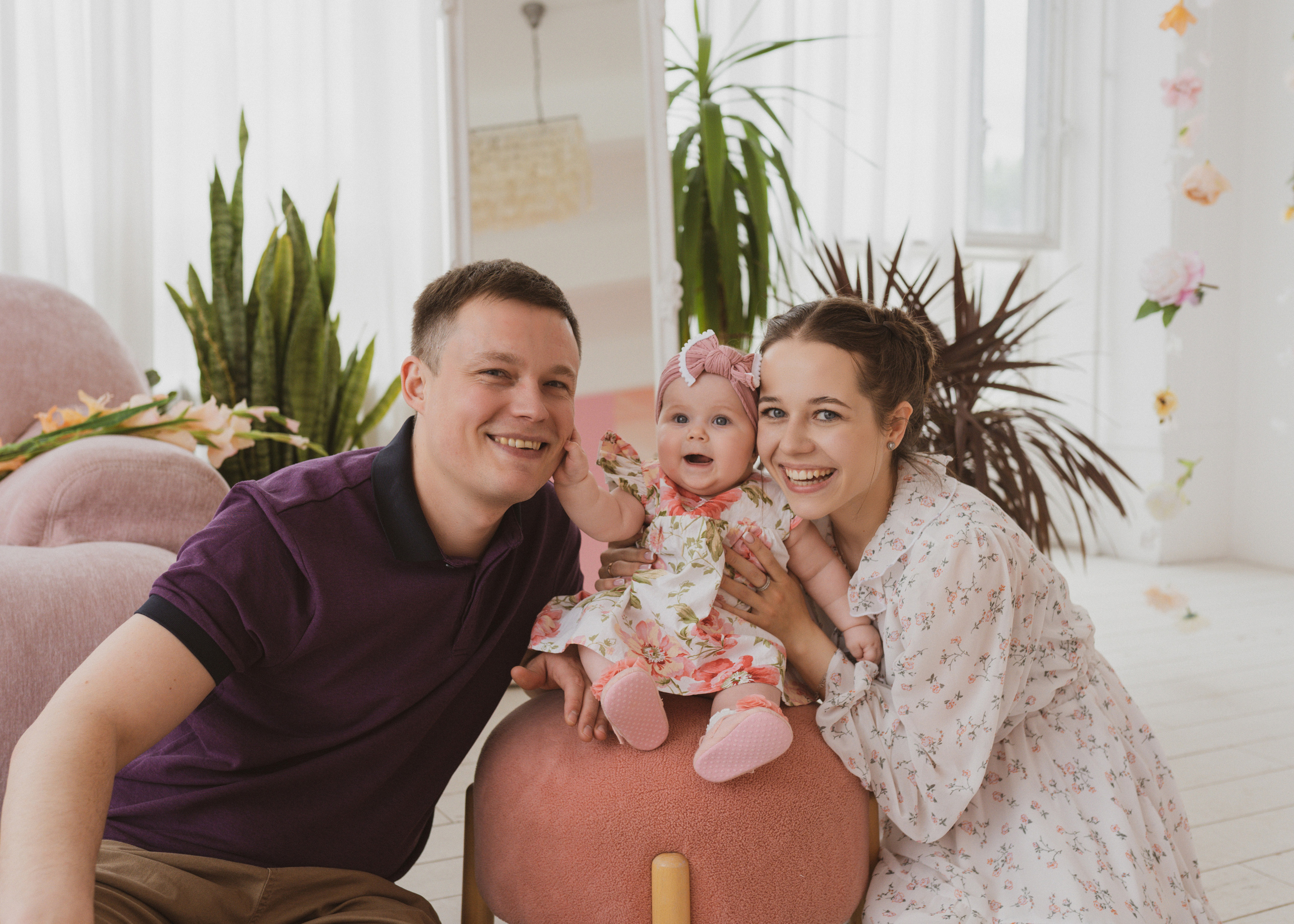 Семейная фотосессия в студии в Москве, семейный фотограф Анна Полушина. Свадебный фотограф в Москве Анна Полушина