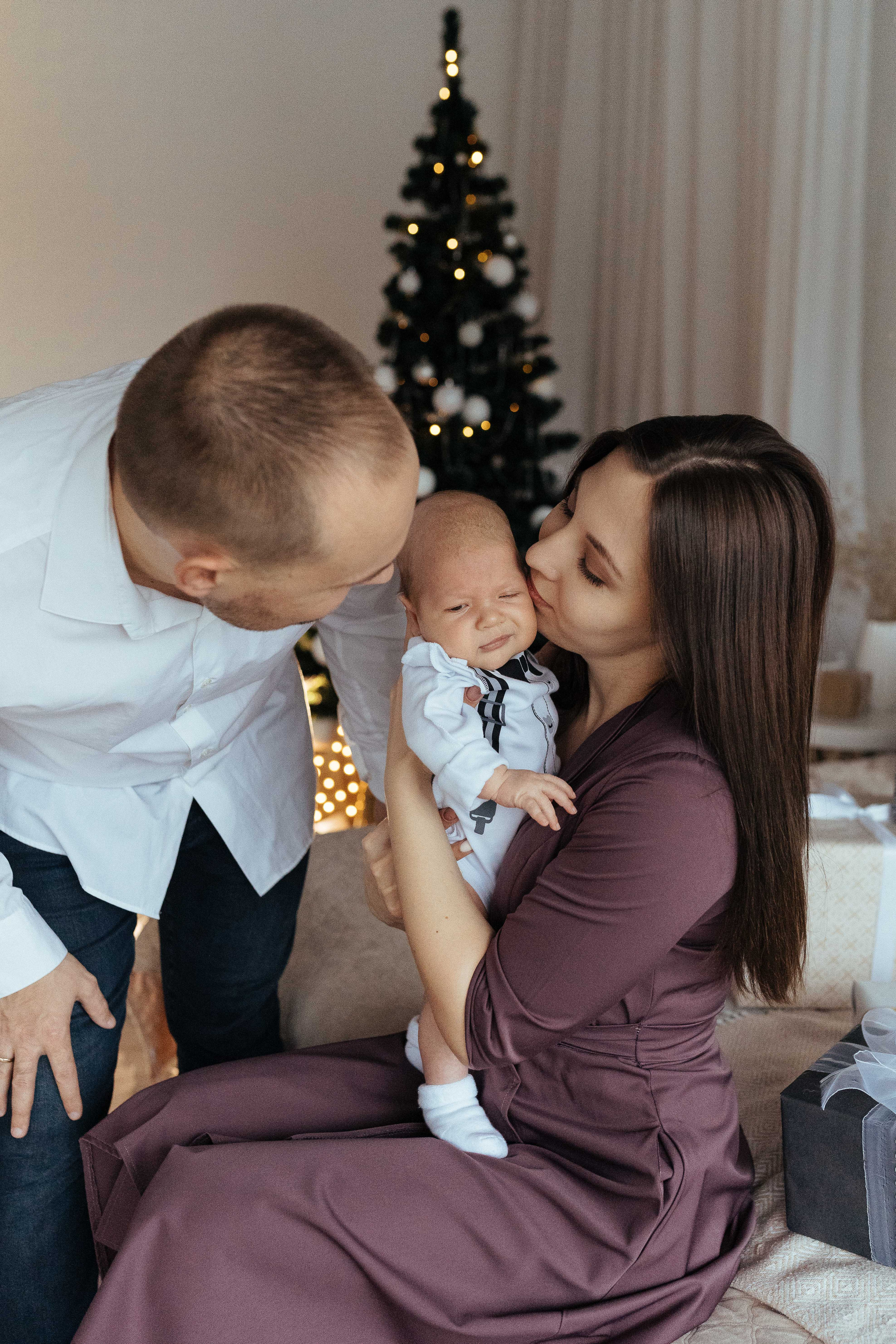 Семейная фотосессия в студии в Москве, семейный фотограф Анна Полушина. Свадебный фотограф в Москве Анна Полушина
