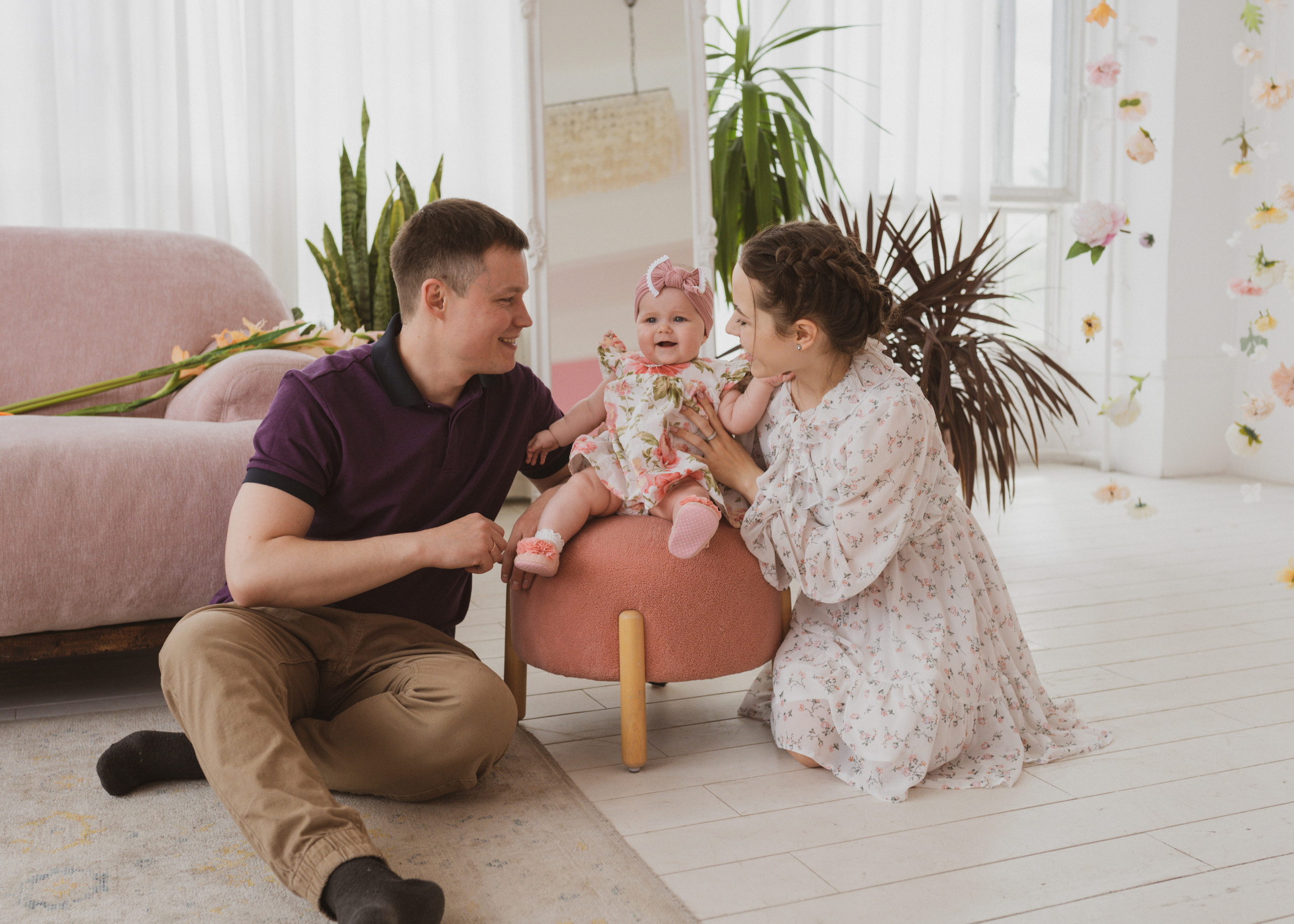 Семейная фотосессия в студии в Москве, семейный фотограф Анна Полушина. Свадебный фотограф в Москве Анна Полушина
