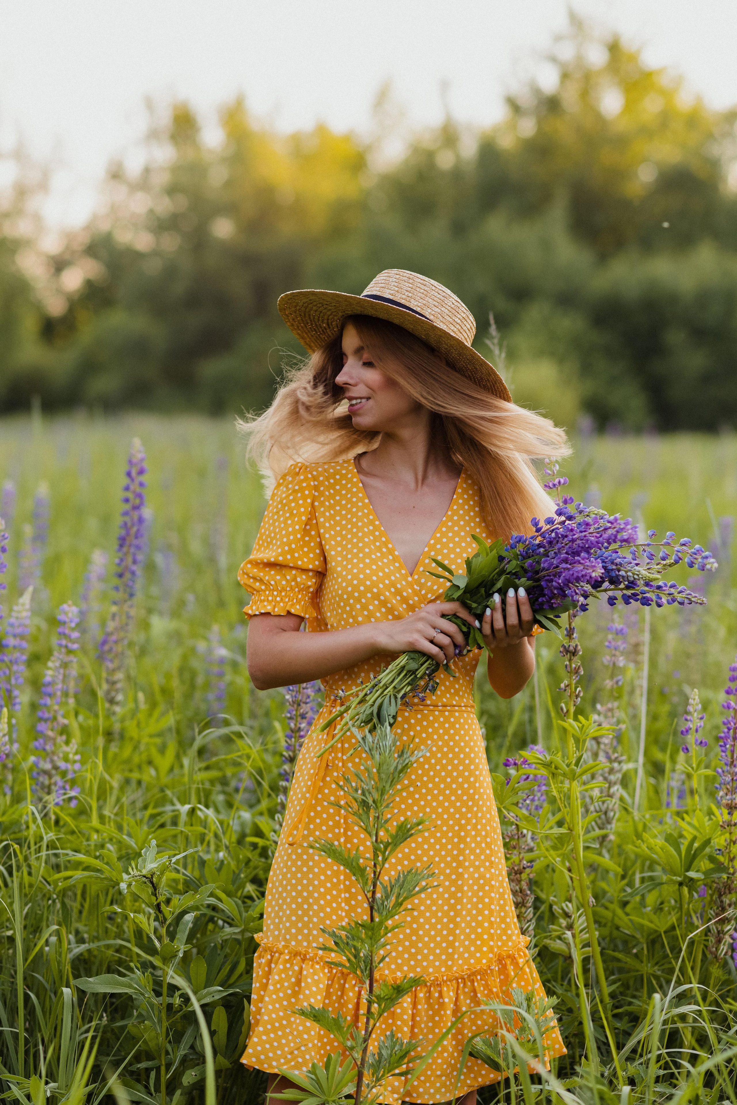 Полина в люпинах. Свадебный фотограф в Москве Анна Полушина