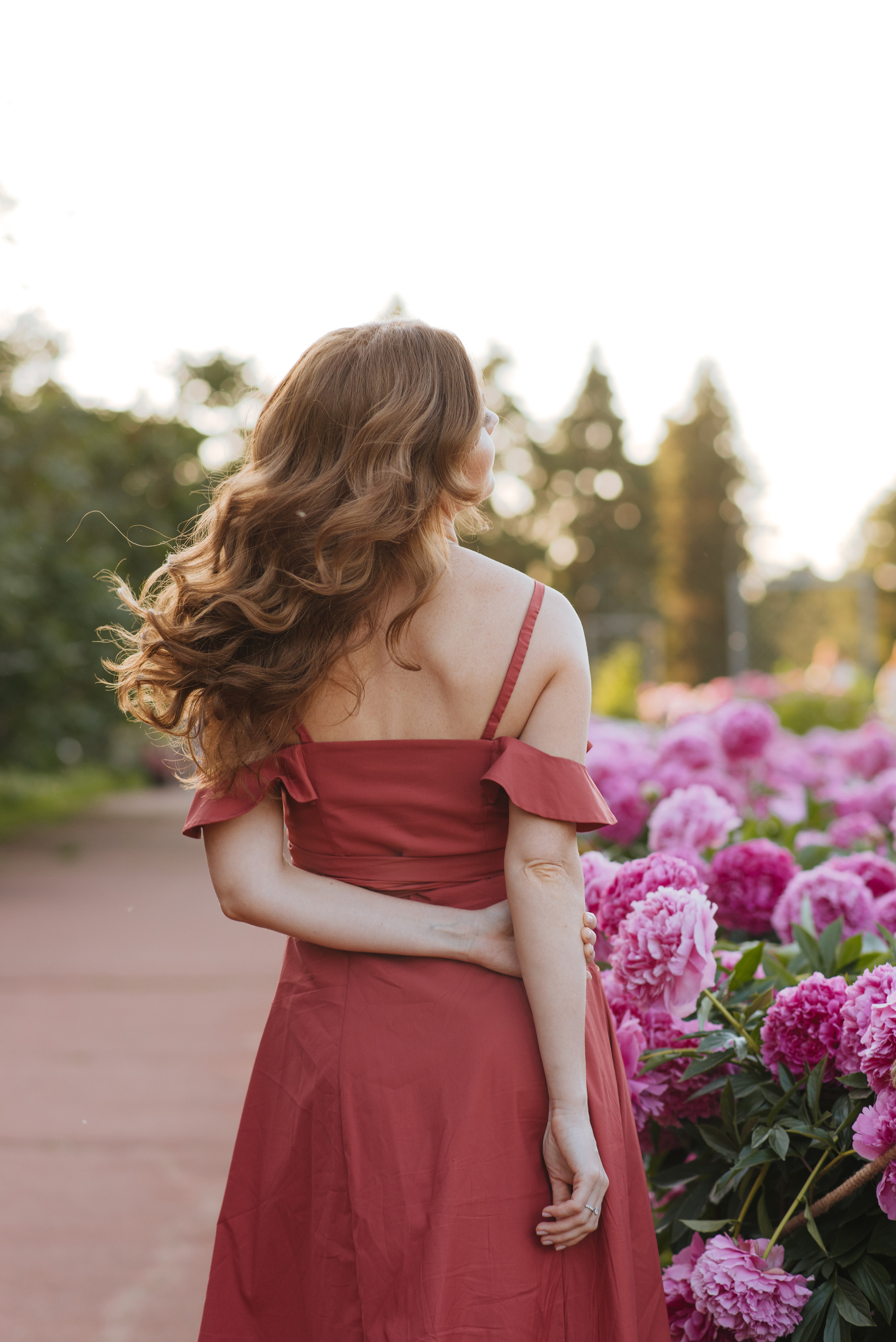 Алена, пионы. Свадебный фотограф в Москве Анна Полушина