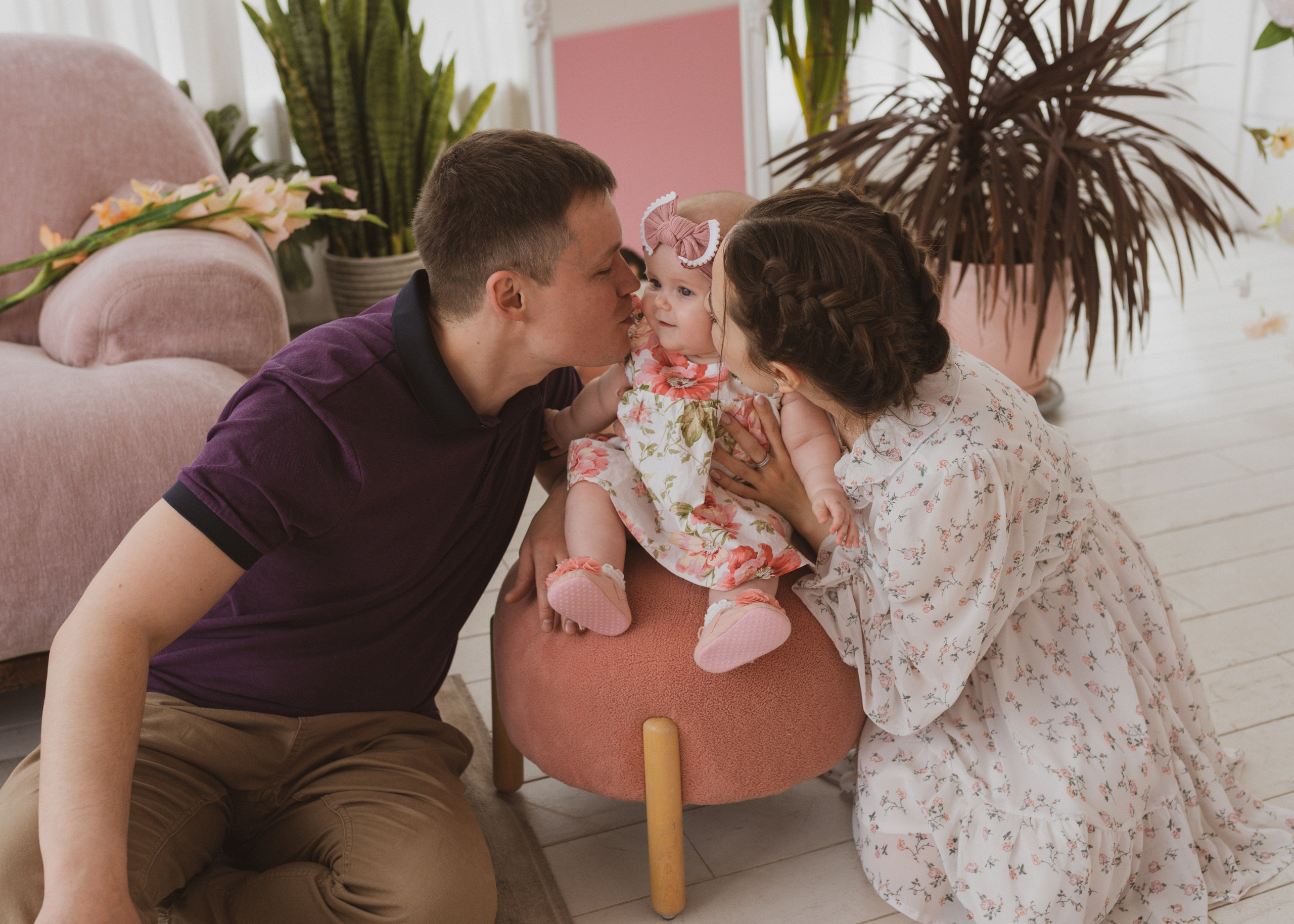 Семейная фотосессия в студии в Москве, семейный фотограф Анна Полушина. Свадебный фотограф в Москве Анна Полушина