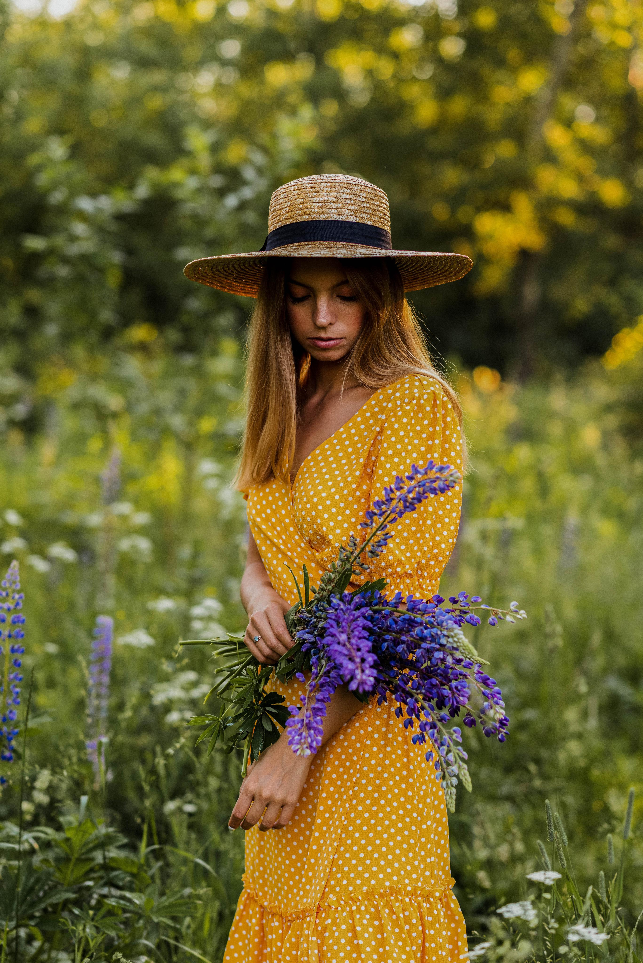 Полина в люпинах. Свадебный фотограф в Москве Анна Полушина