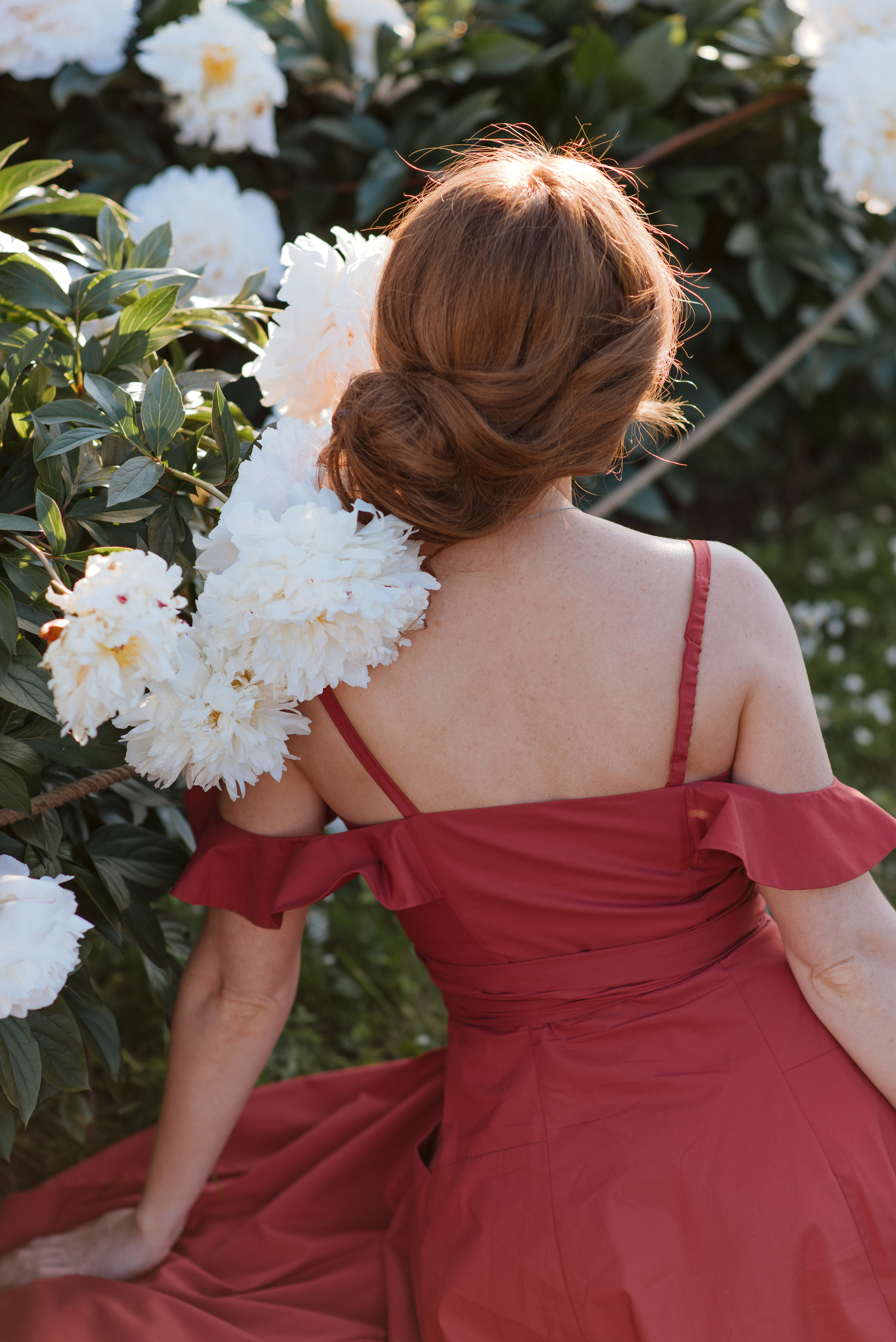 Алена, пионы. Свадебный фотограф в Москве Анна Полушина
