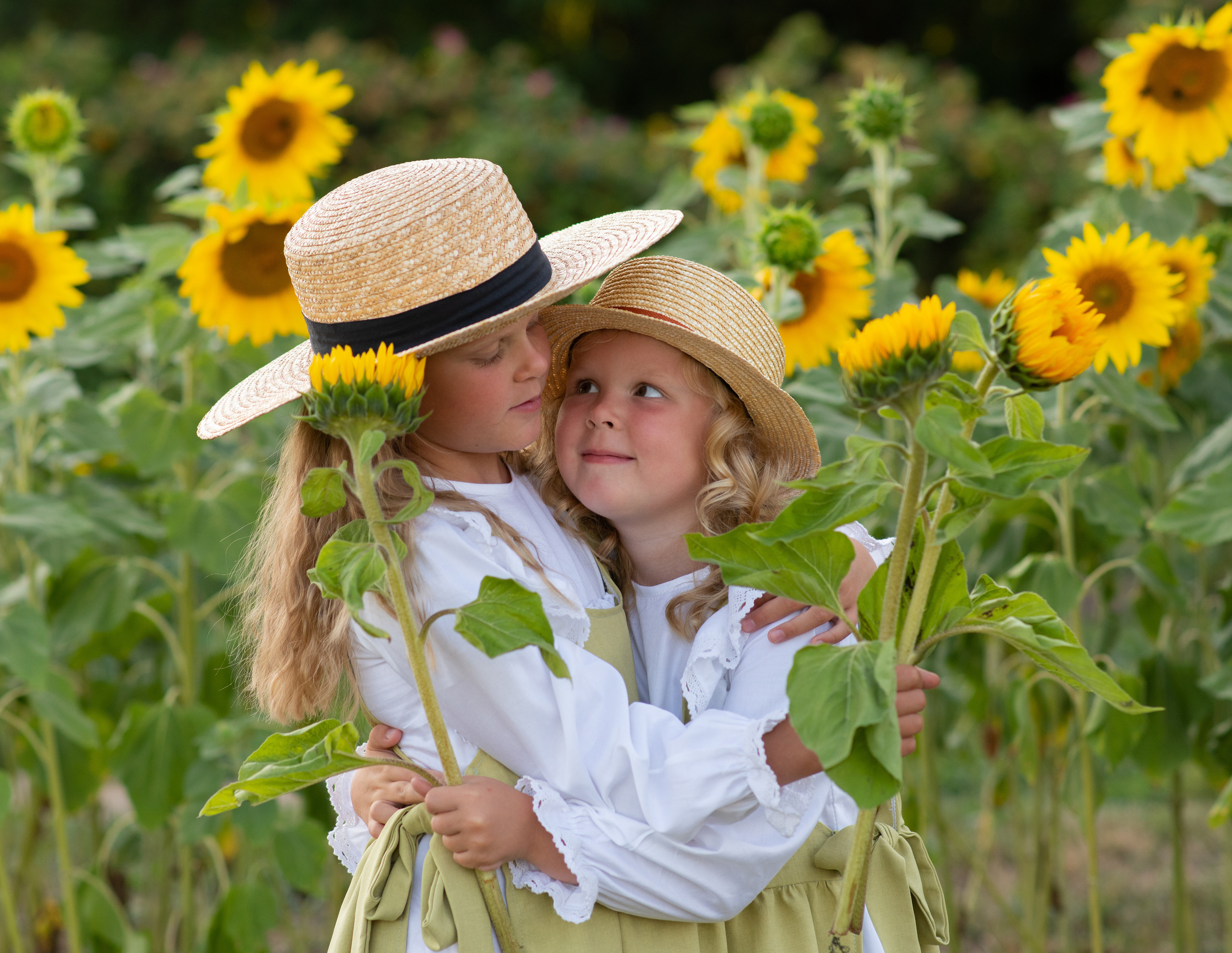 Семейная фотосессия в студии в Москве, семейный фотограф Анна Полушина. Свадебный фотограф в Москве Анна Полушина
