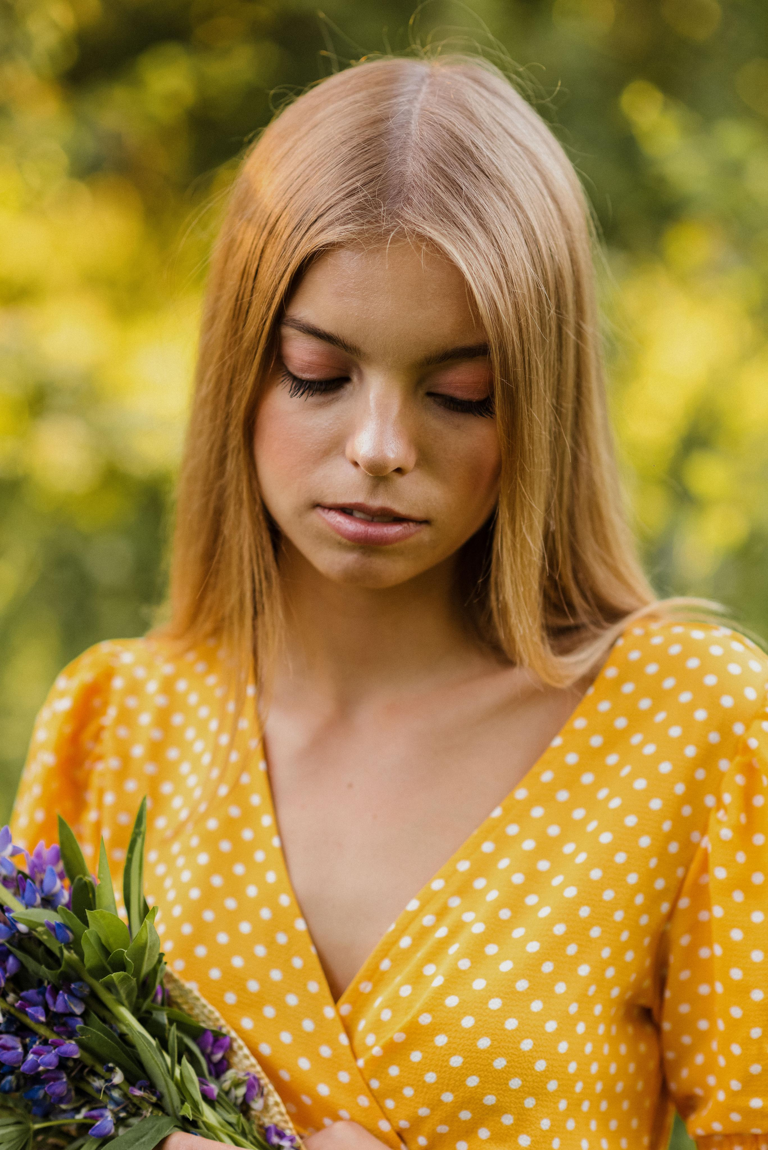 Полина в люпинах. Свадебный фотограф в Москве Анна Полушина