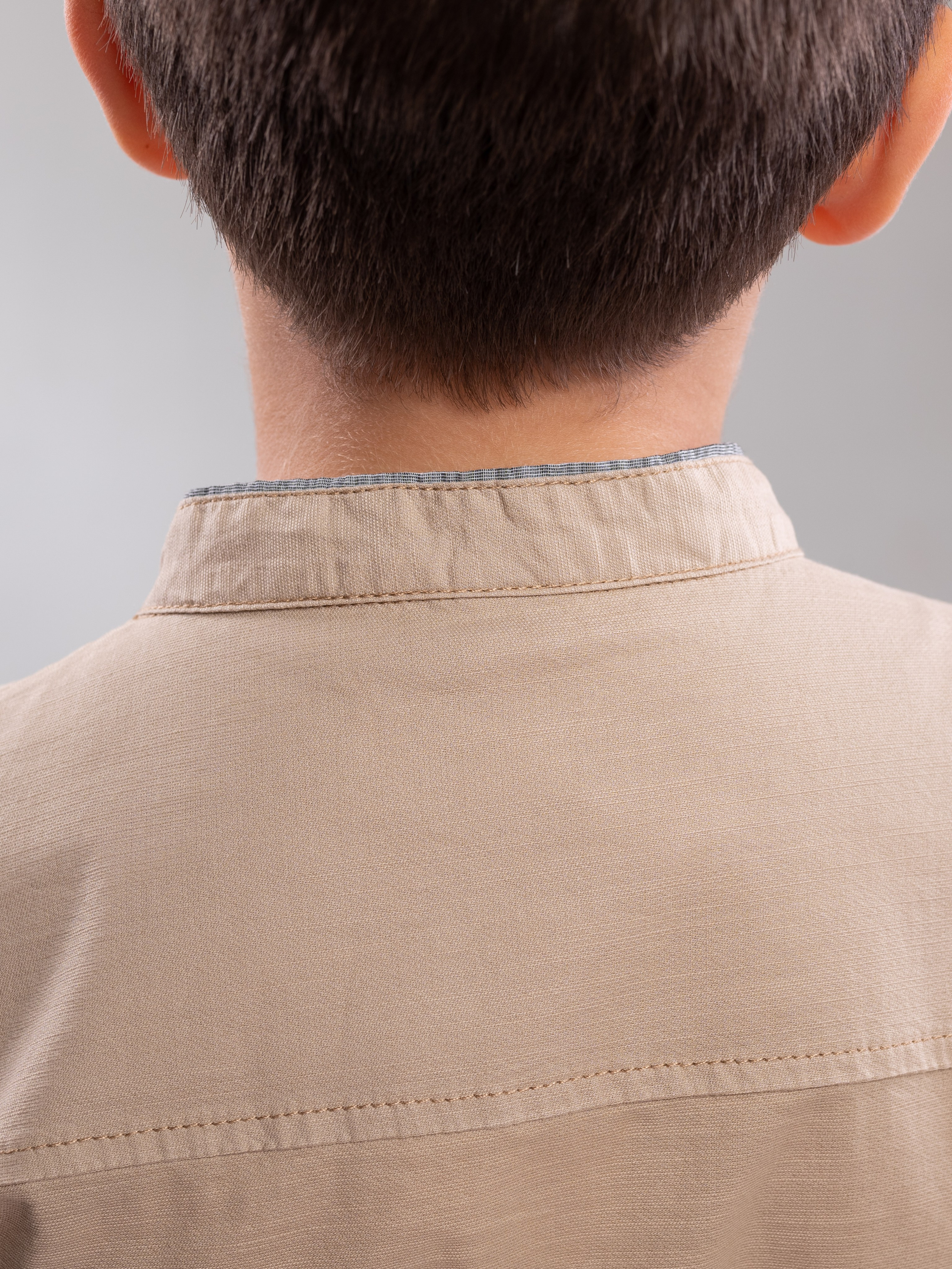 Рубашки на мальчиков. Предметный фотограф, фото для маркетплейсов Пятигорск, КМВ