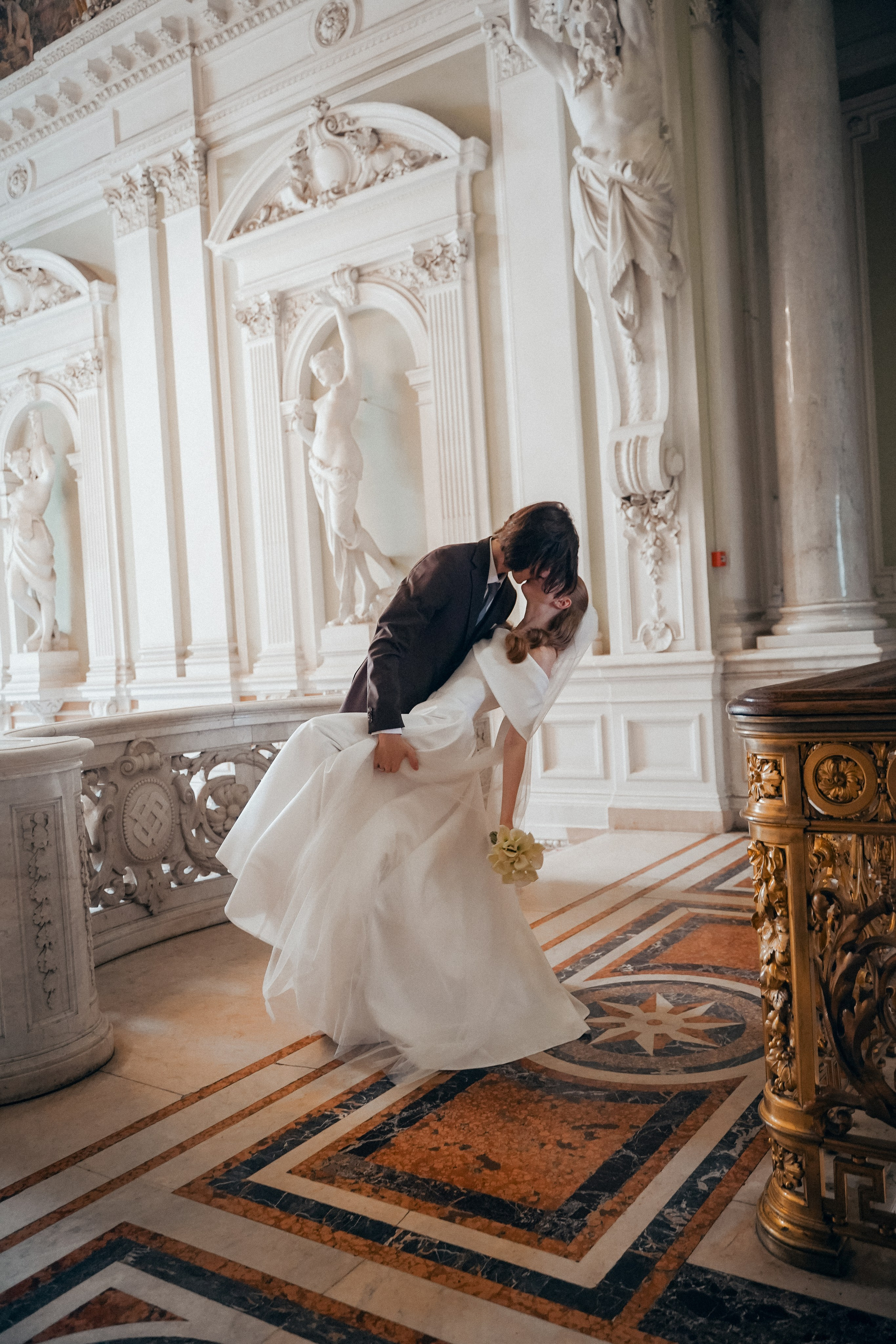 Свадебная фотосессия во Дворце бракосочетания № 1. Professional photoartist in St. Petersburg (wedding, reportage, portrait, model book, love story) Alexander Shvedov