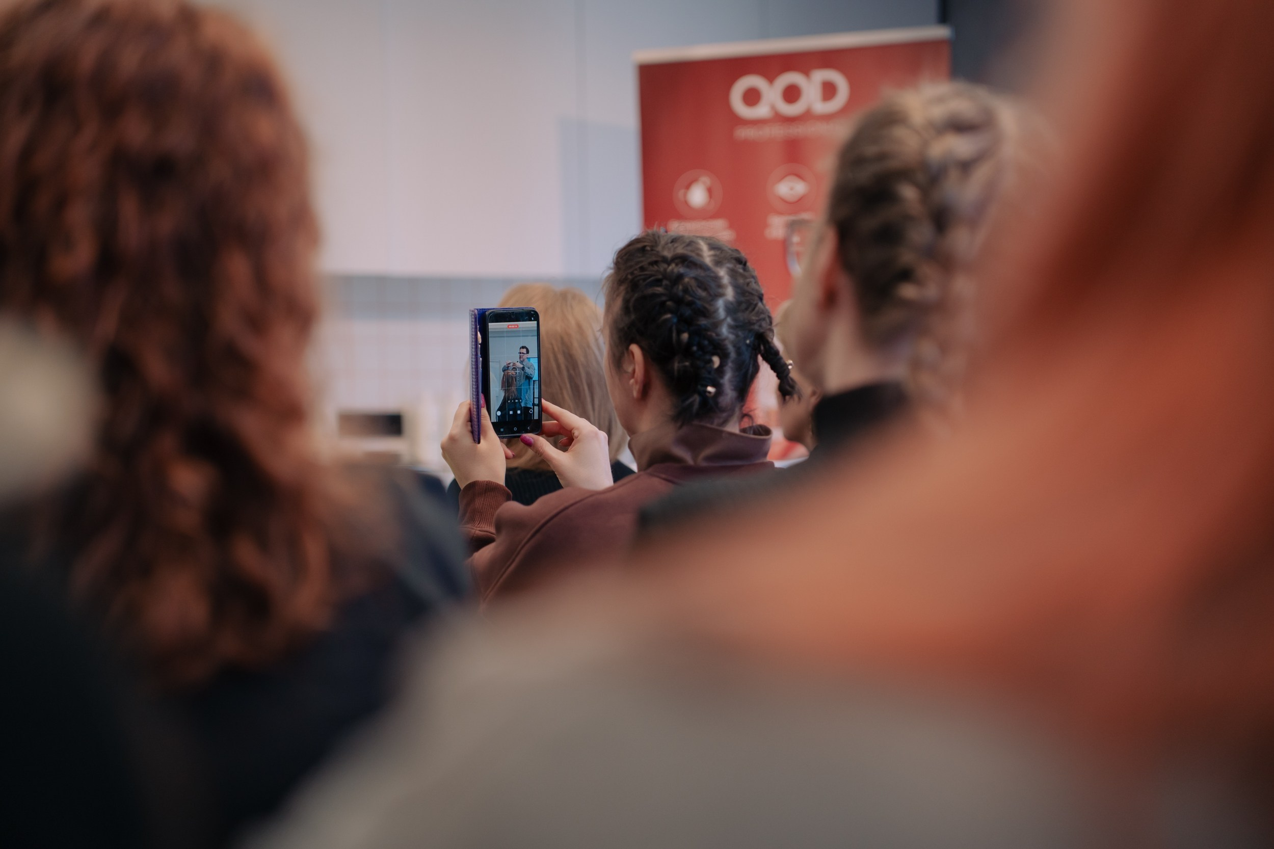 Мастер класс по стрижкам от Олега Курникова. Портретный и репортажный фотограф в Санкт-Петербурге Максим Пашков