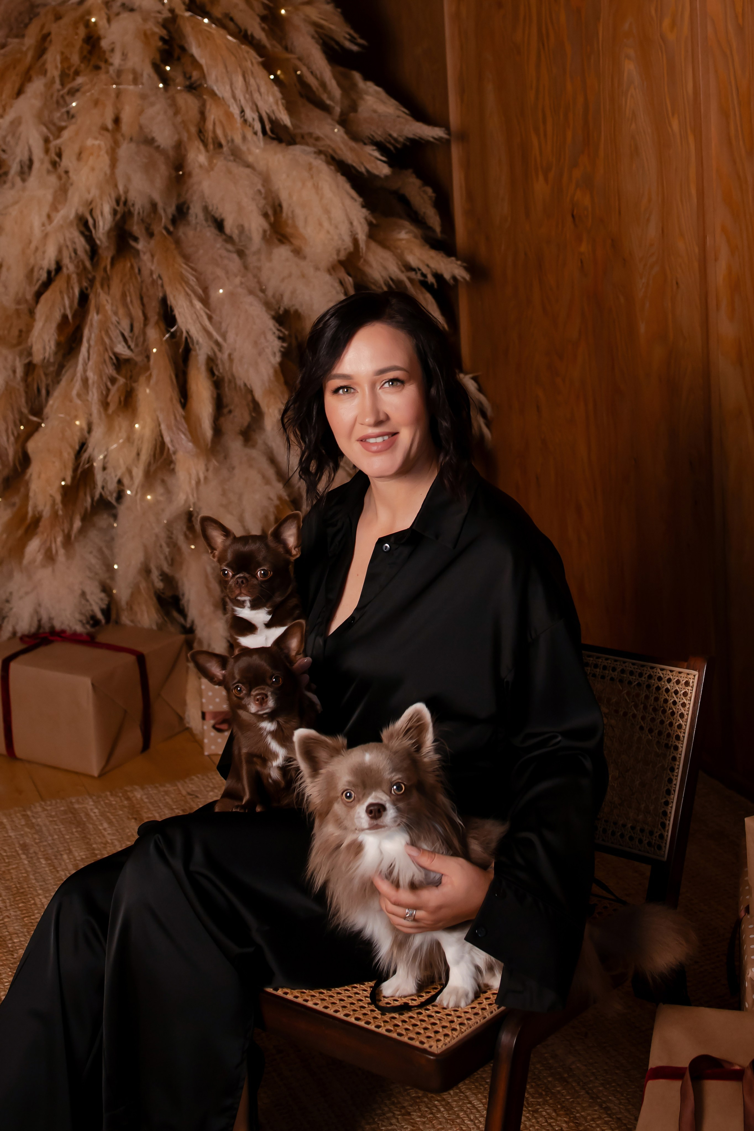 Новогодняя фотосессия девушки в студии. Фотограф-анималист в Краснодаре Маша Мельникова