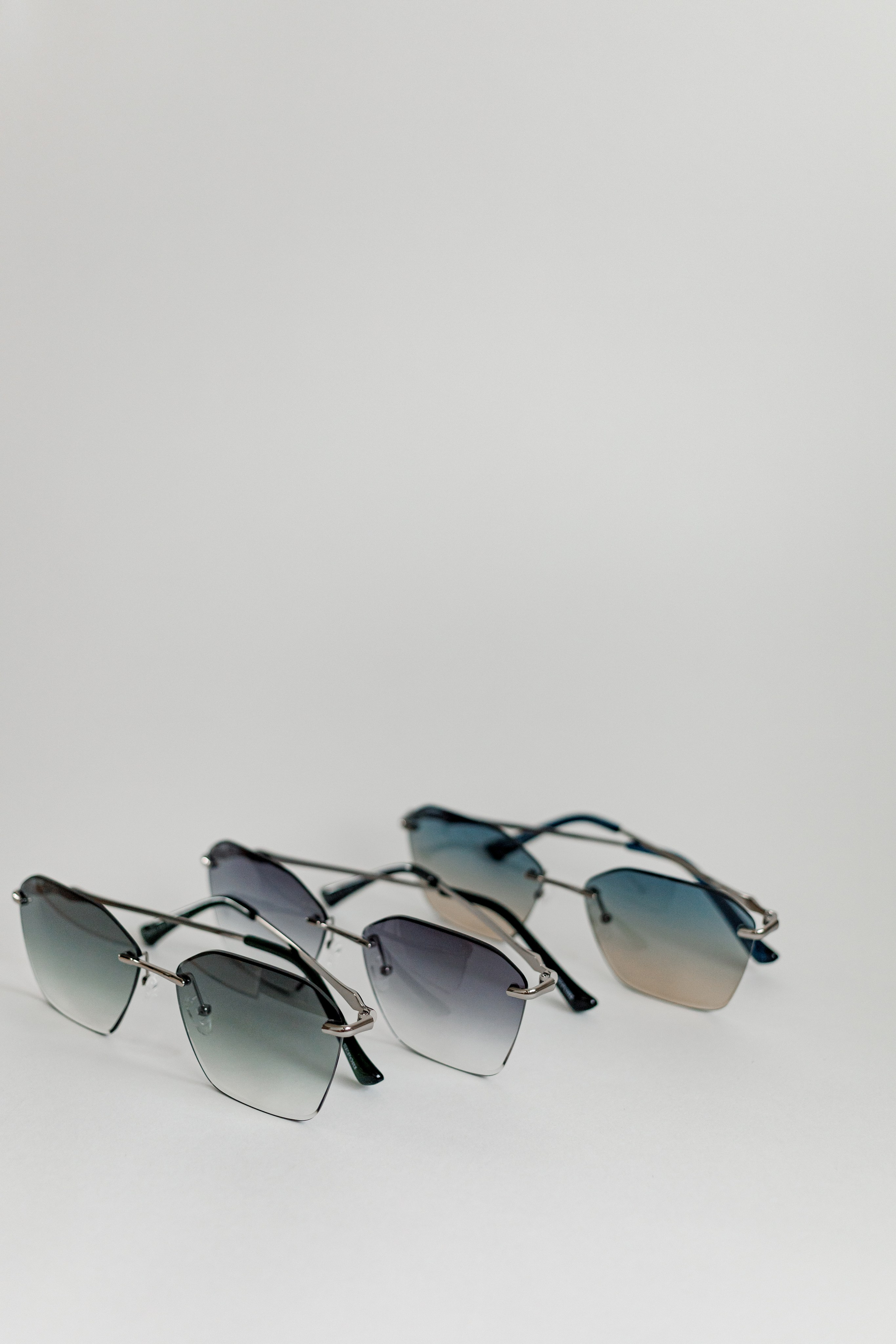 Каталожная съёмка (солнечные очки). КОНТЕНТ ФОТОГРАФ