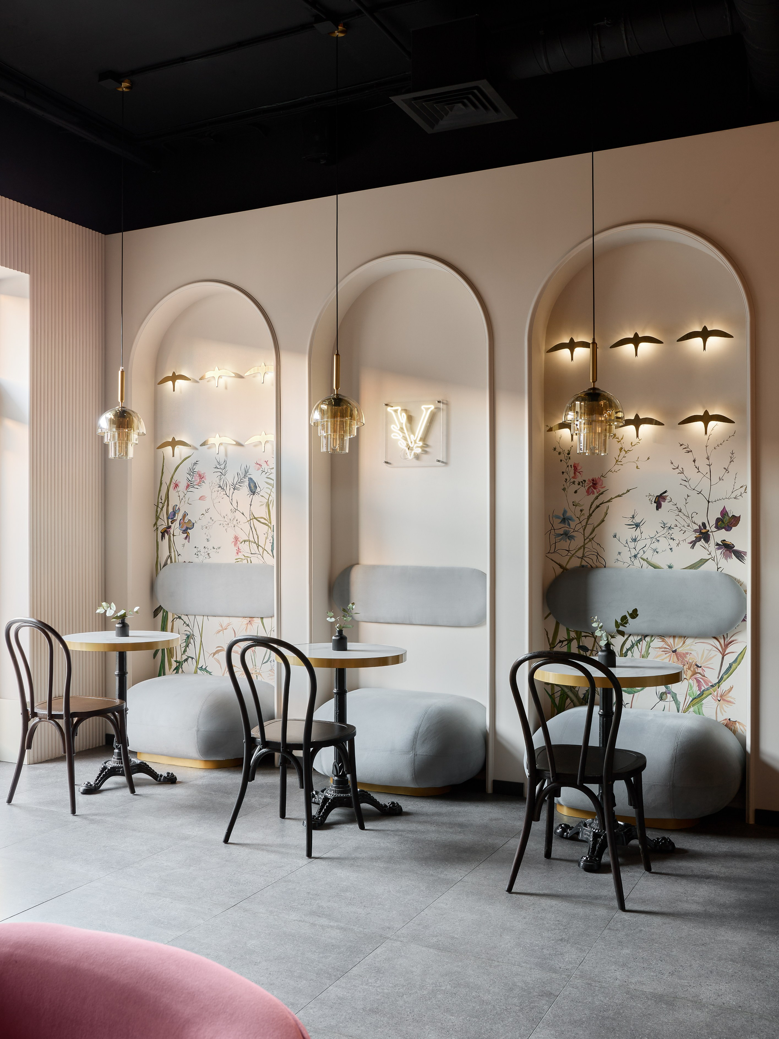 Кафе «Vesna». Дизайнер Георгий Хатнюк. Интерьерный фотограф в Краснодарском крае Светлана Шурлова