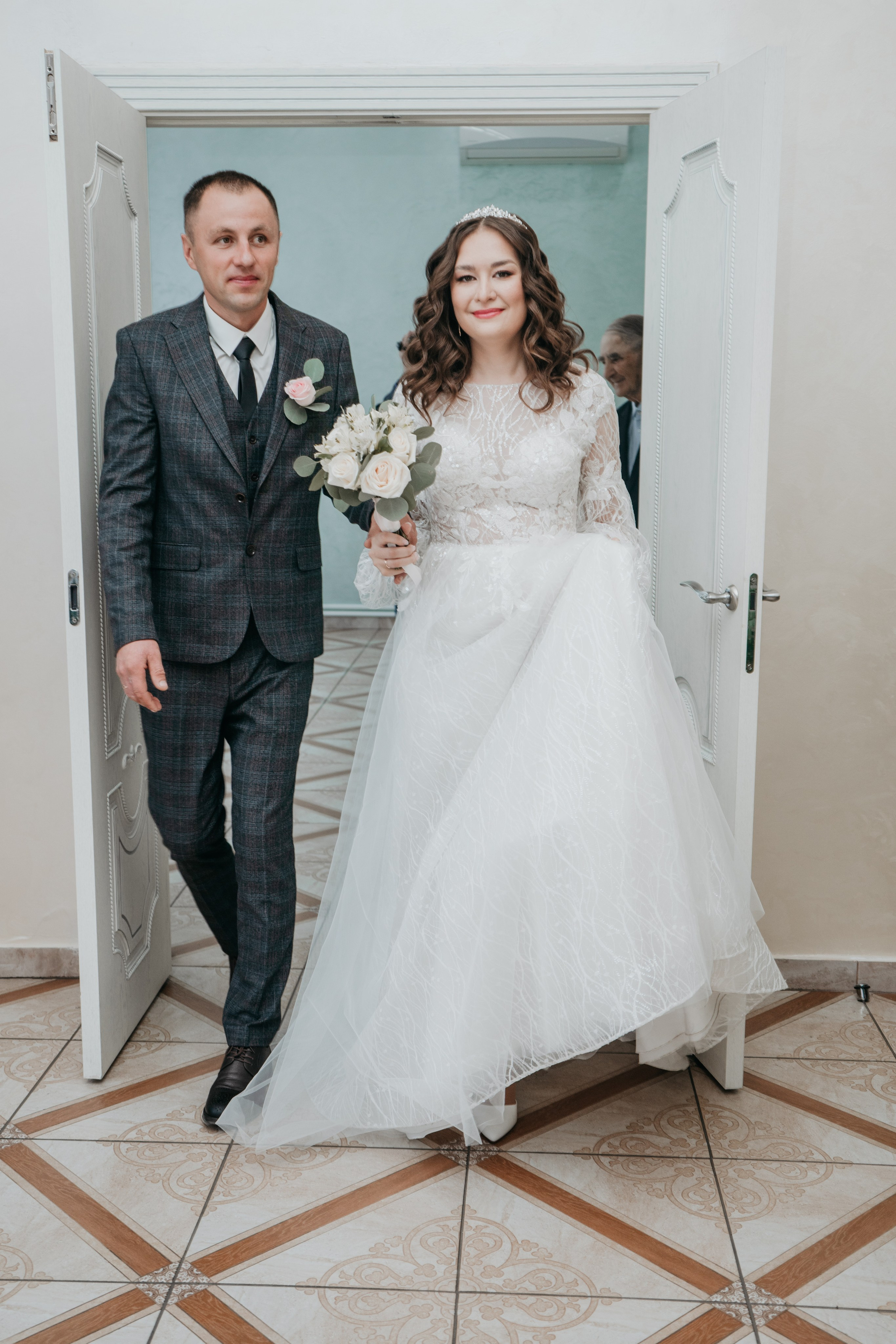 Свадебный фотографии с прогулки в окрестностях Улан-Удэ. Фотограф в Улан-Удэ. Свадебный фотограф в Улан-Удэ