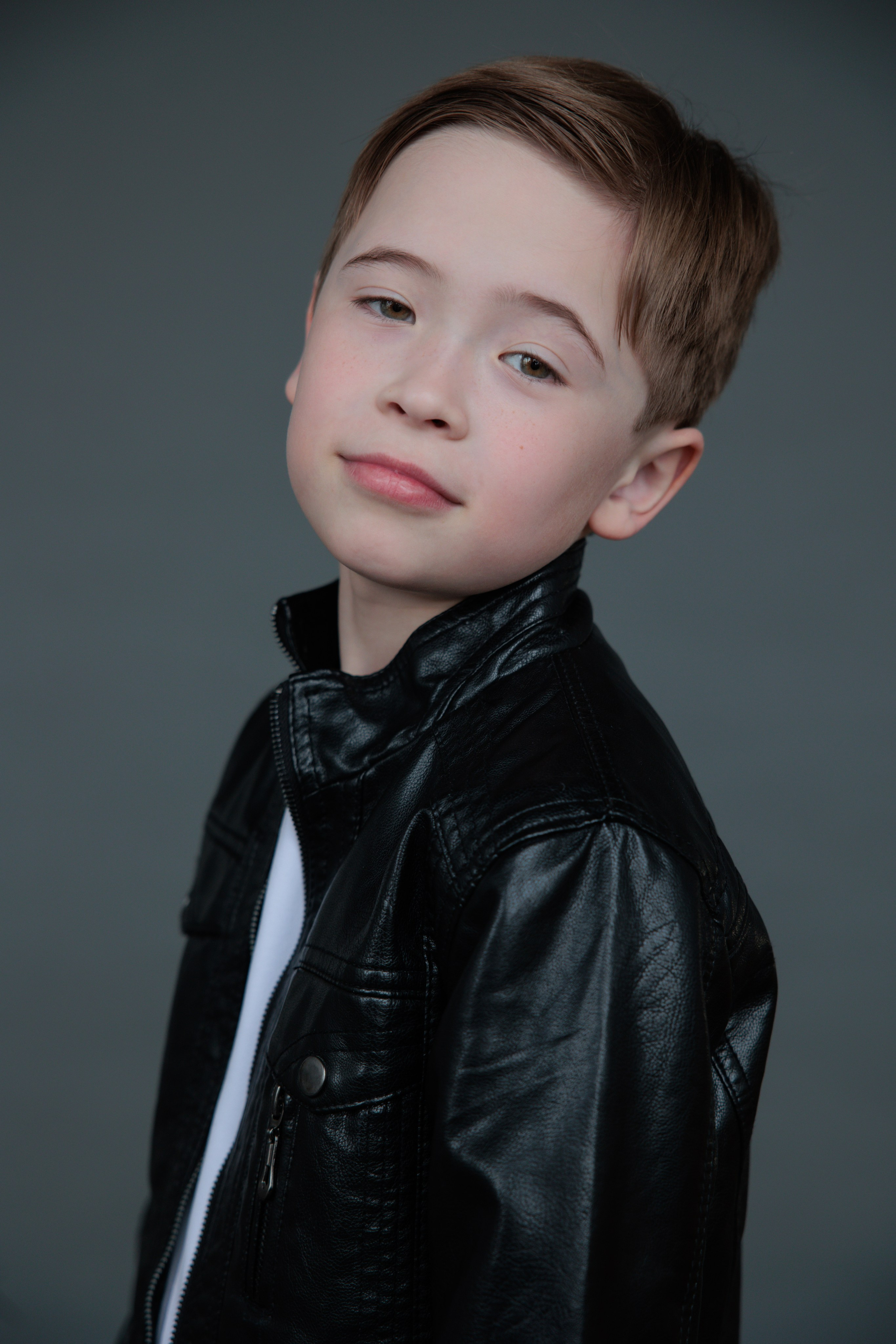 КИРИЛЛ. Я фотограф из Москвы к Вашим услугам