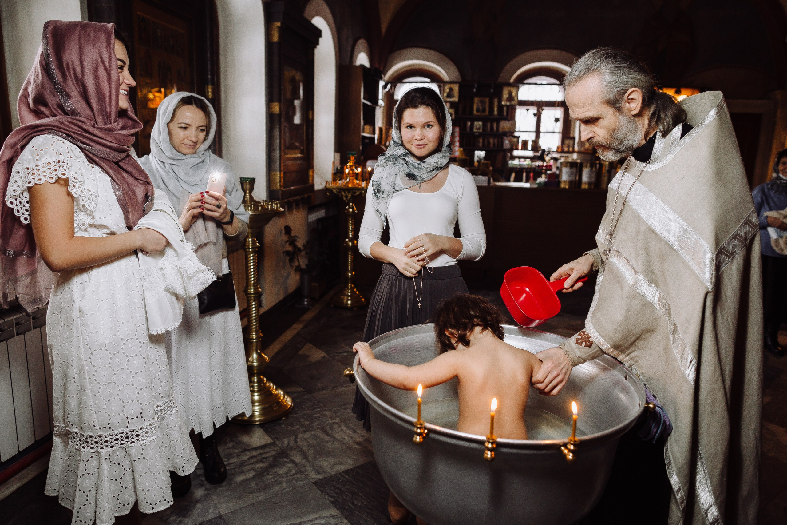 Крещение. Репортажный и свадебный фотограф в Москве Лена Таращенко