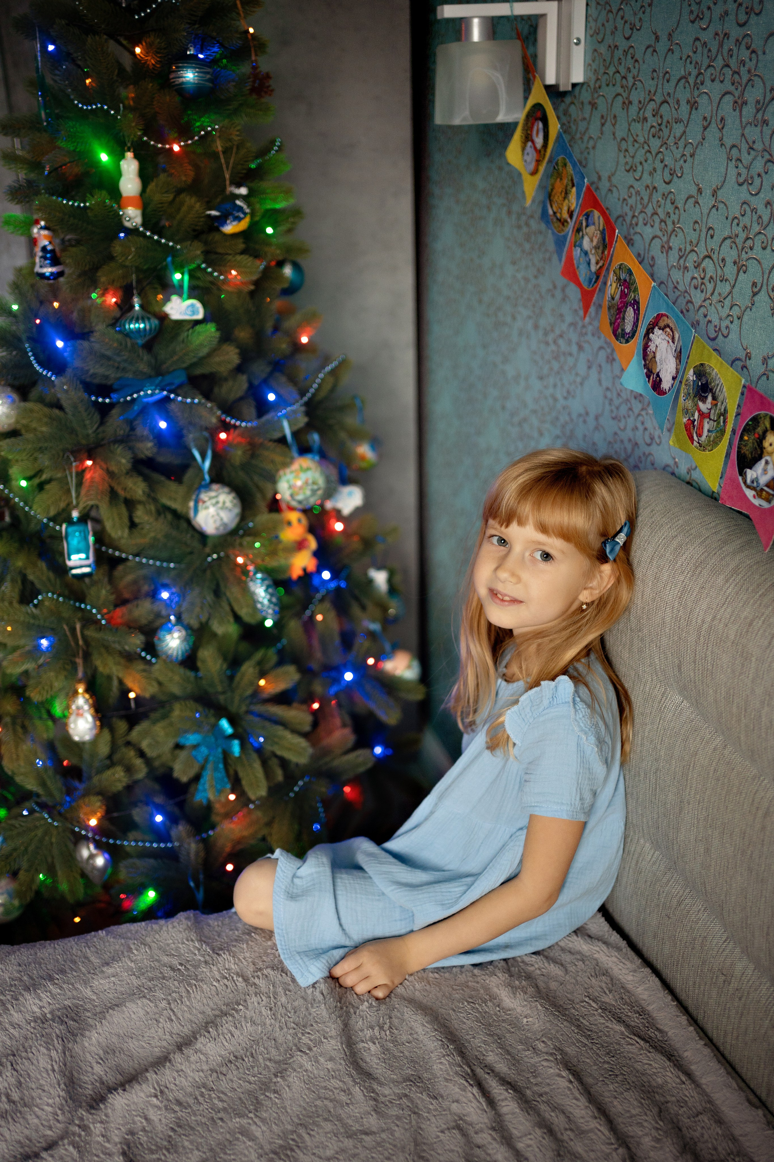 Новогодняя домашняя фотосессия (комната в квартире 14 кв.м). Семейный и детский фотограф в Москве Екатерина Офицерова