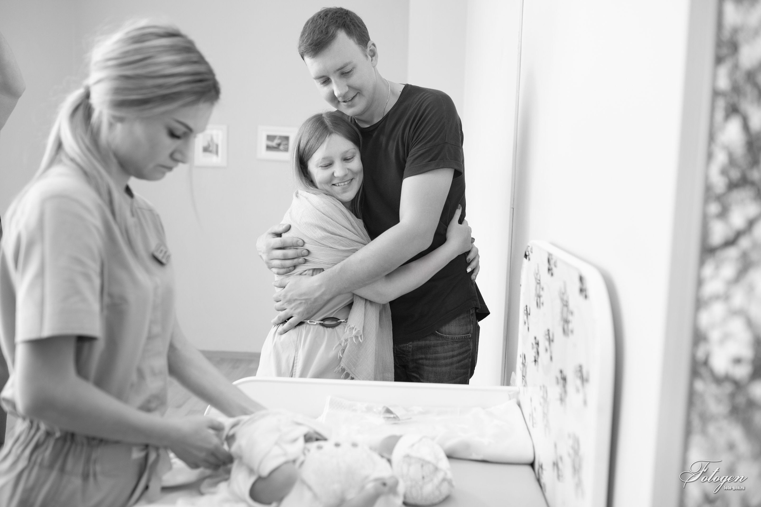 Фотосессия выписки из роддома в Краснодаре | Портфолио Fotogen. Интерьерная фотостудия FOTOGEN г. Краснодар