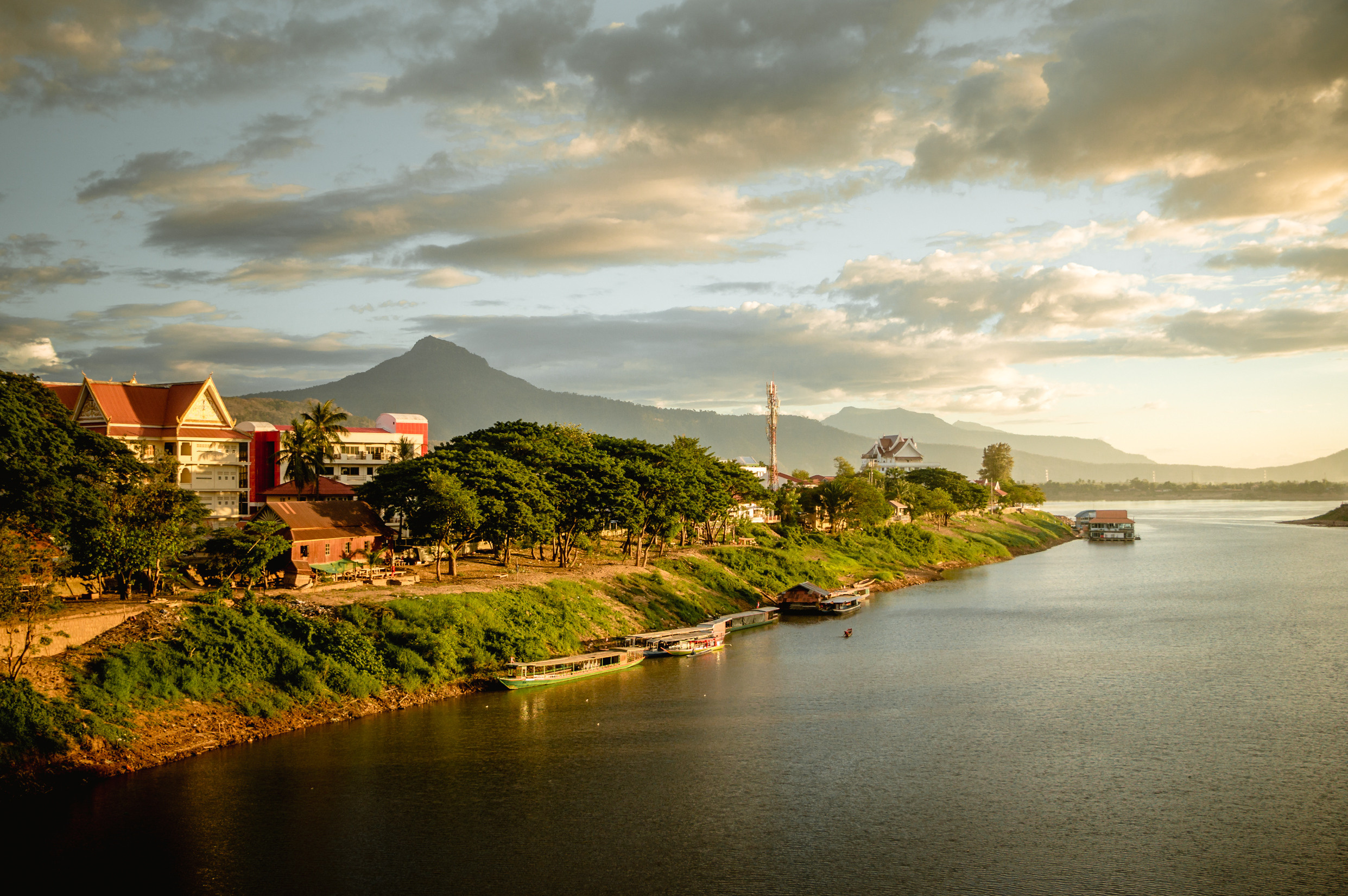 ЮВА: Южная Корея, Вьетнам, Камбоджа, Лаос. Фотограф в Хабаровске. Фотография за 24 часа