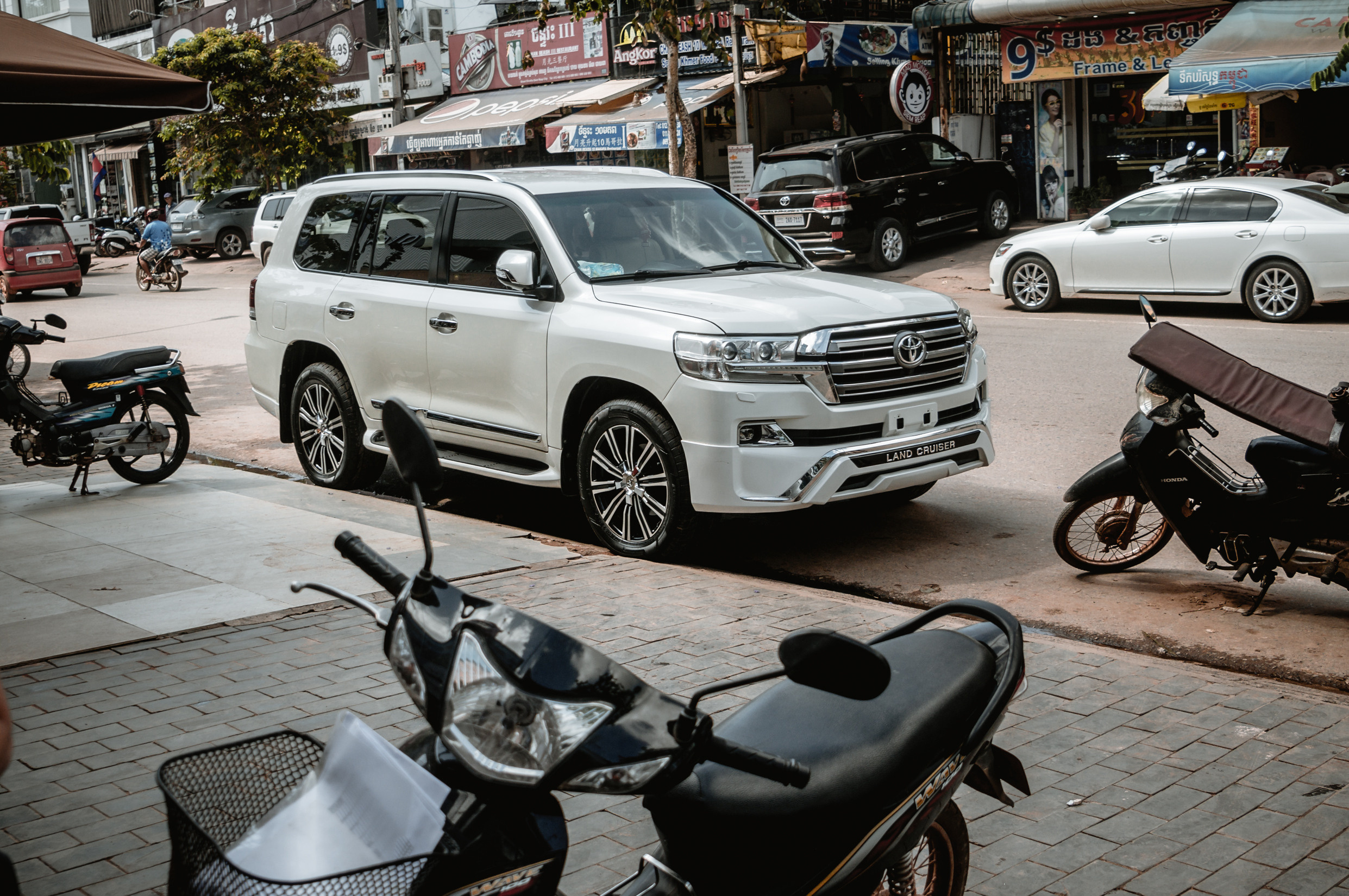 ЮВА: Южная Корея, Вьетнам, Камбоджа, Лаос. Фотограф в Хабаровске. Фотография за 24 часа