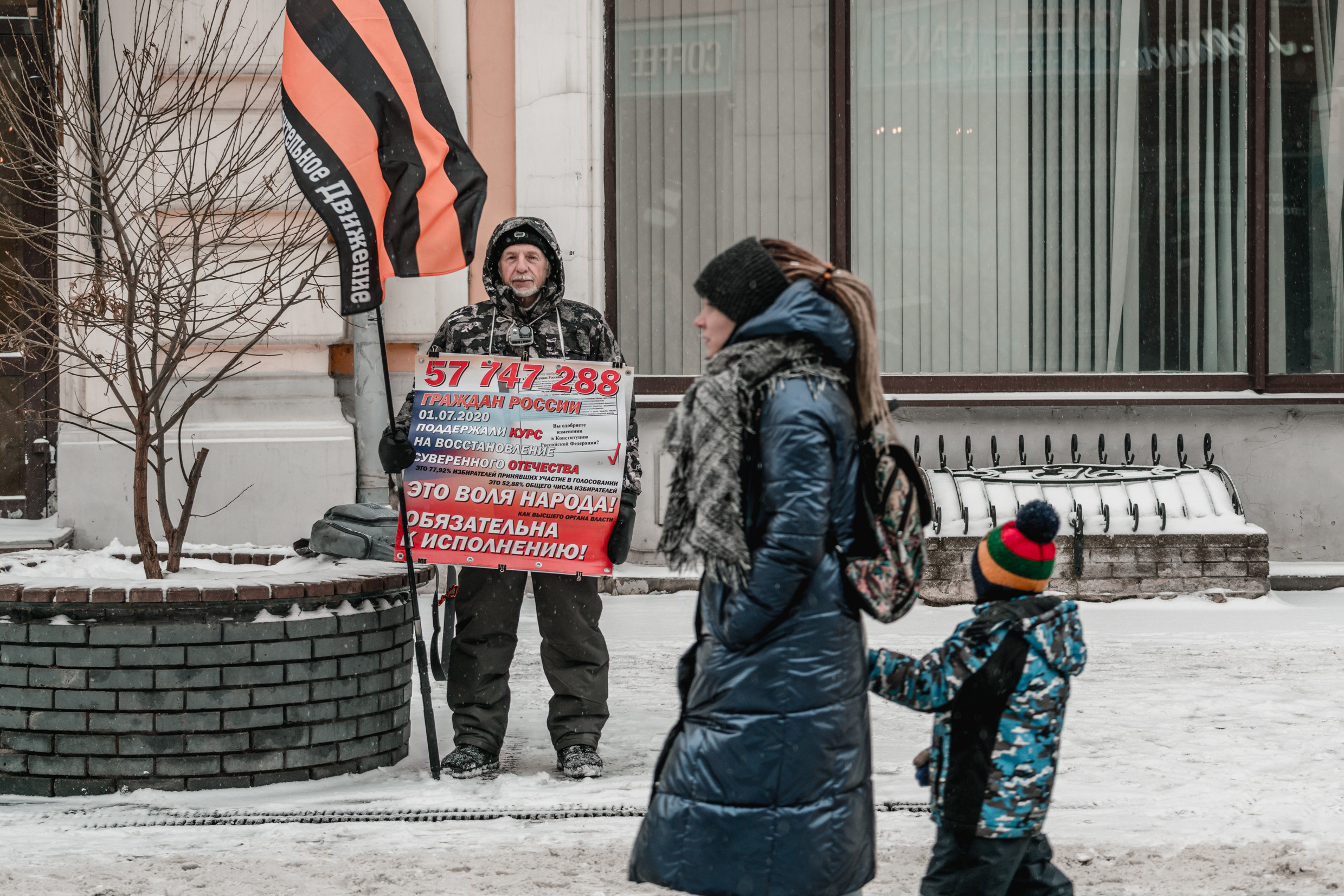 Россия: Москва, Самара, Казань, Нижний Новогород, Санкт-Петербург. Фотограф в Хабаровске. Фотография за 24 часа