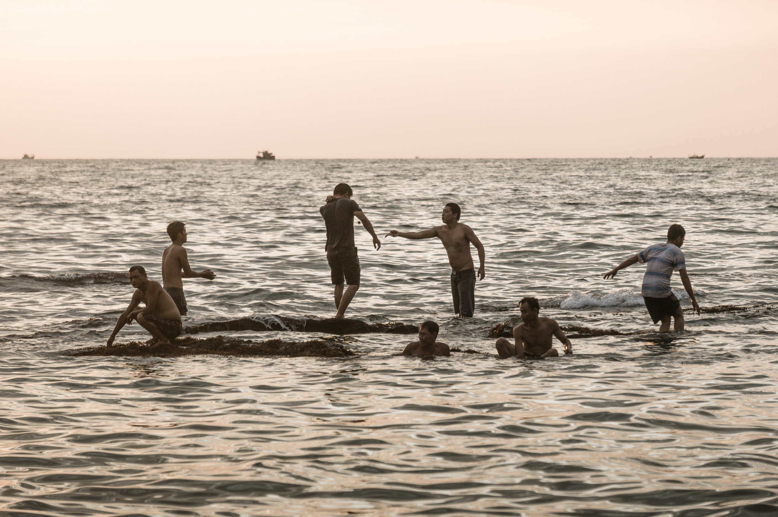 ЮВА: Южная Корея, Вьетнам, Камбоджа, Лаос. Фотограф в Хабаровске. Фотография за 24 часа