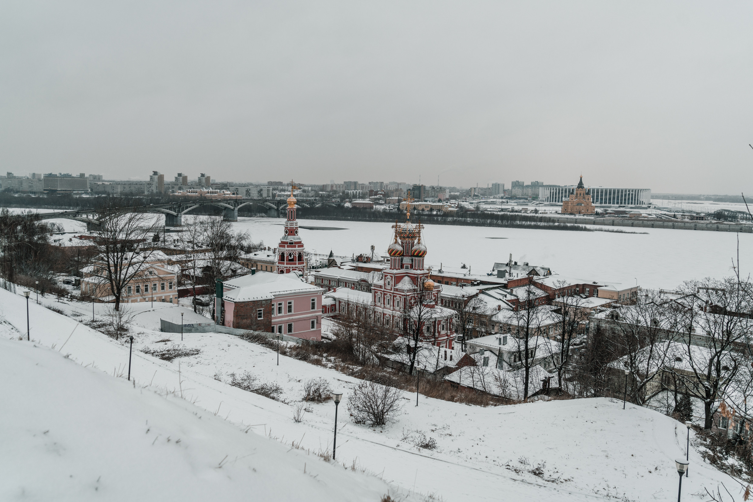 Россия: Москва, Самара, Казань, Нижний Новогород, Санкт-Петербург. Фотограф в Хабаровске. Фотография за 24 часа