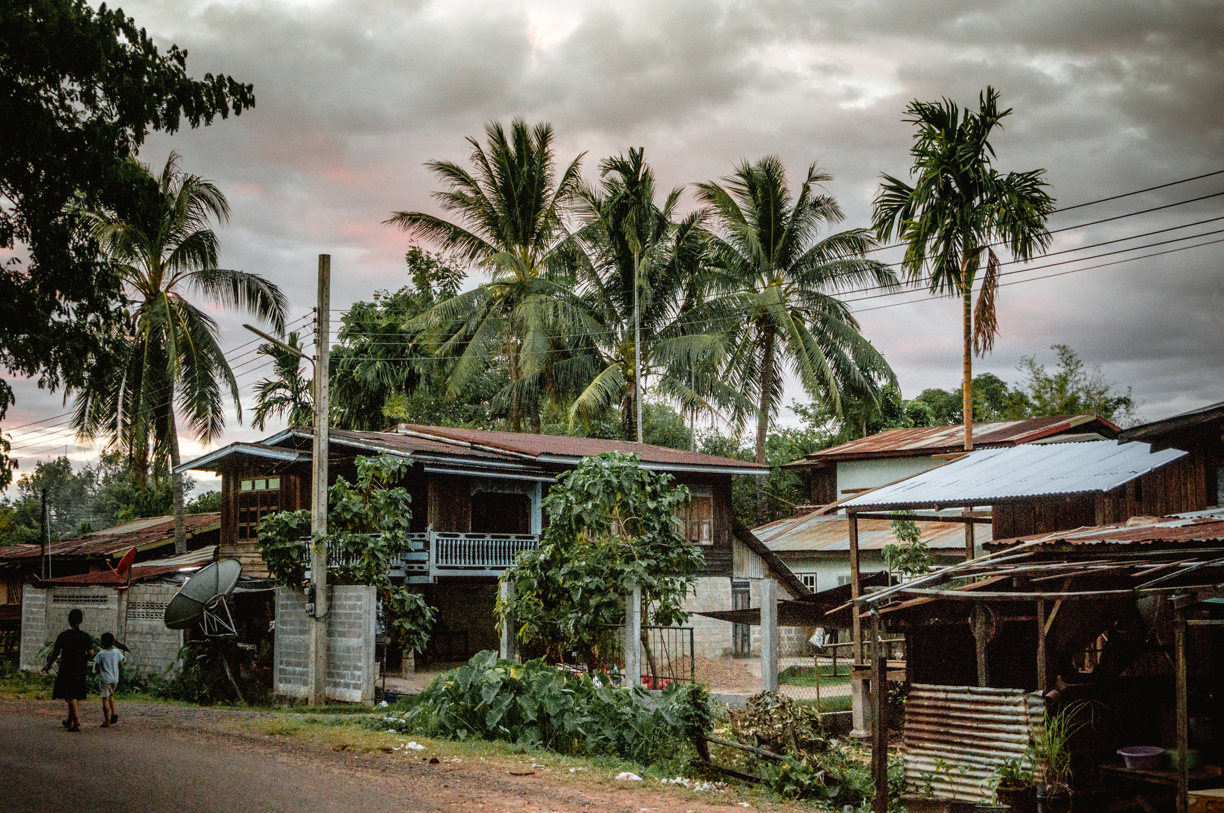 ЮВА: Южная Корея, Вьетнам, Камбоджа, Лаос. Фотограф в Хабаровске. Фотография за 24 часа
