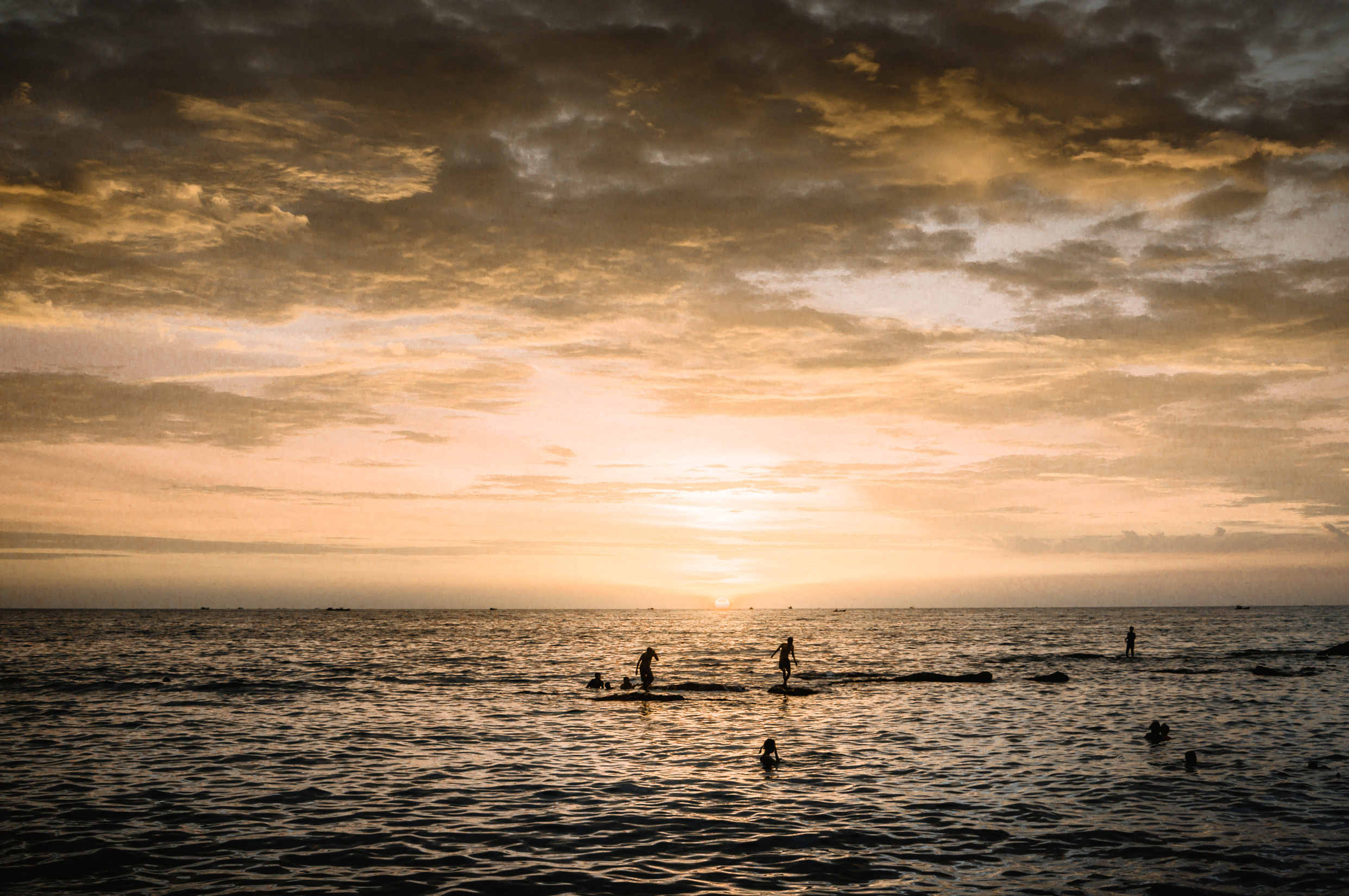 ЮВА: Южная Корея, Вьетнам, Камбоджа, Лаос. Фотограф в Хабаровске. Фотография за 24 часа