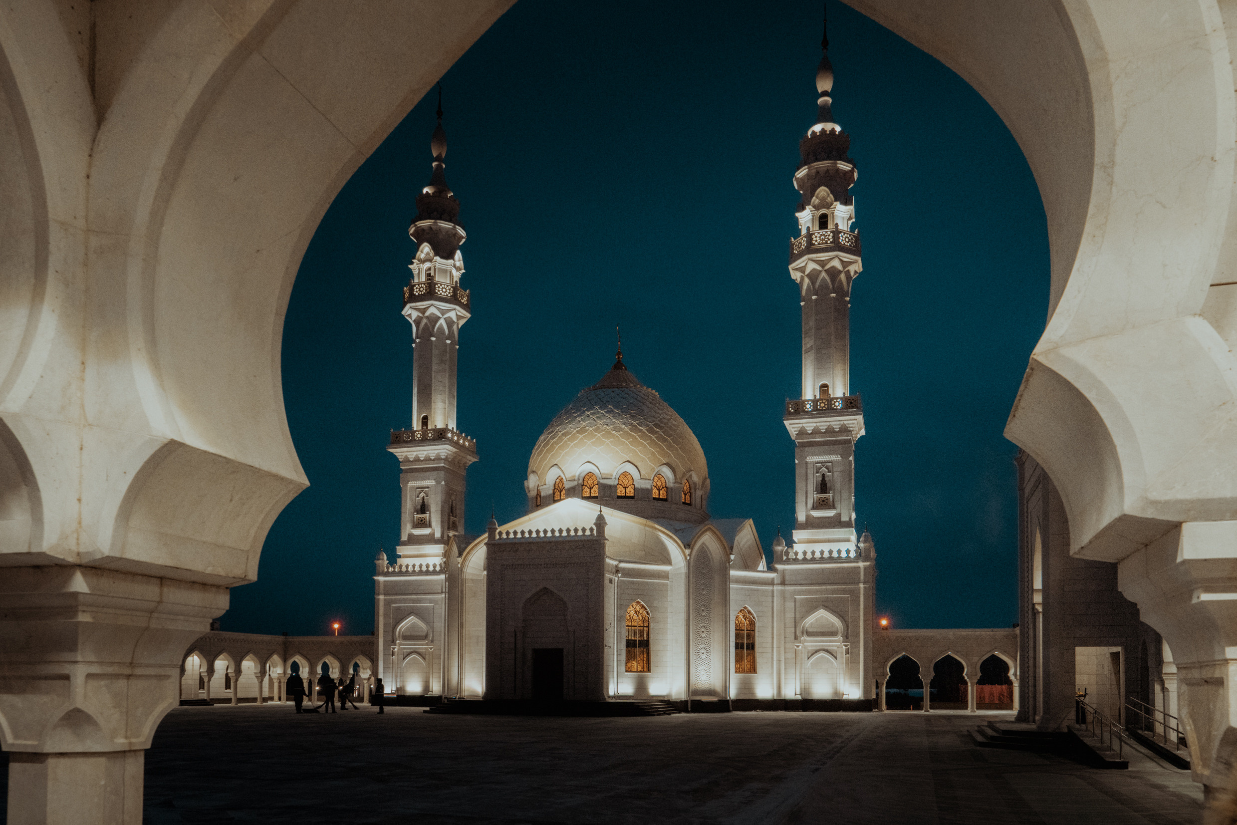 Россия: Москва, Самара, Казань, Нижний Новогород, Санкт-Петербург. Фотограф в Хабаровске. Фотография за 24 часа