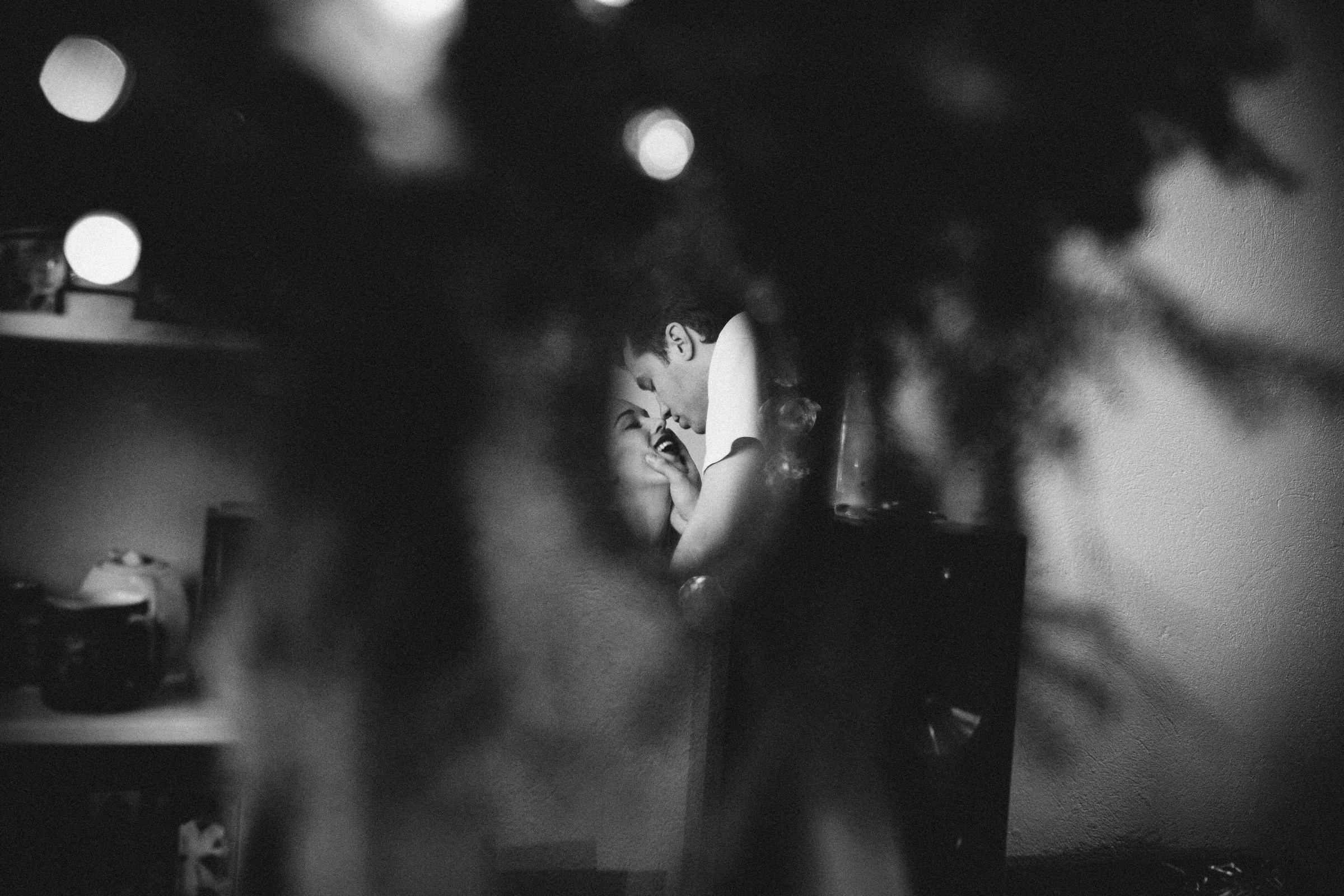 Фотосессия Love Story в студии в Москве, заказать услуги фотографа  — Цены и стоимость услуг на лав стори фотосъёмку в студии