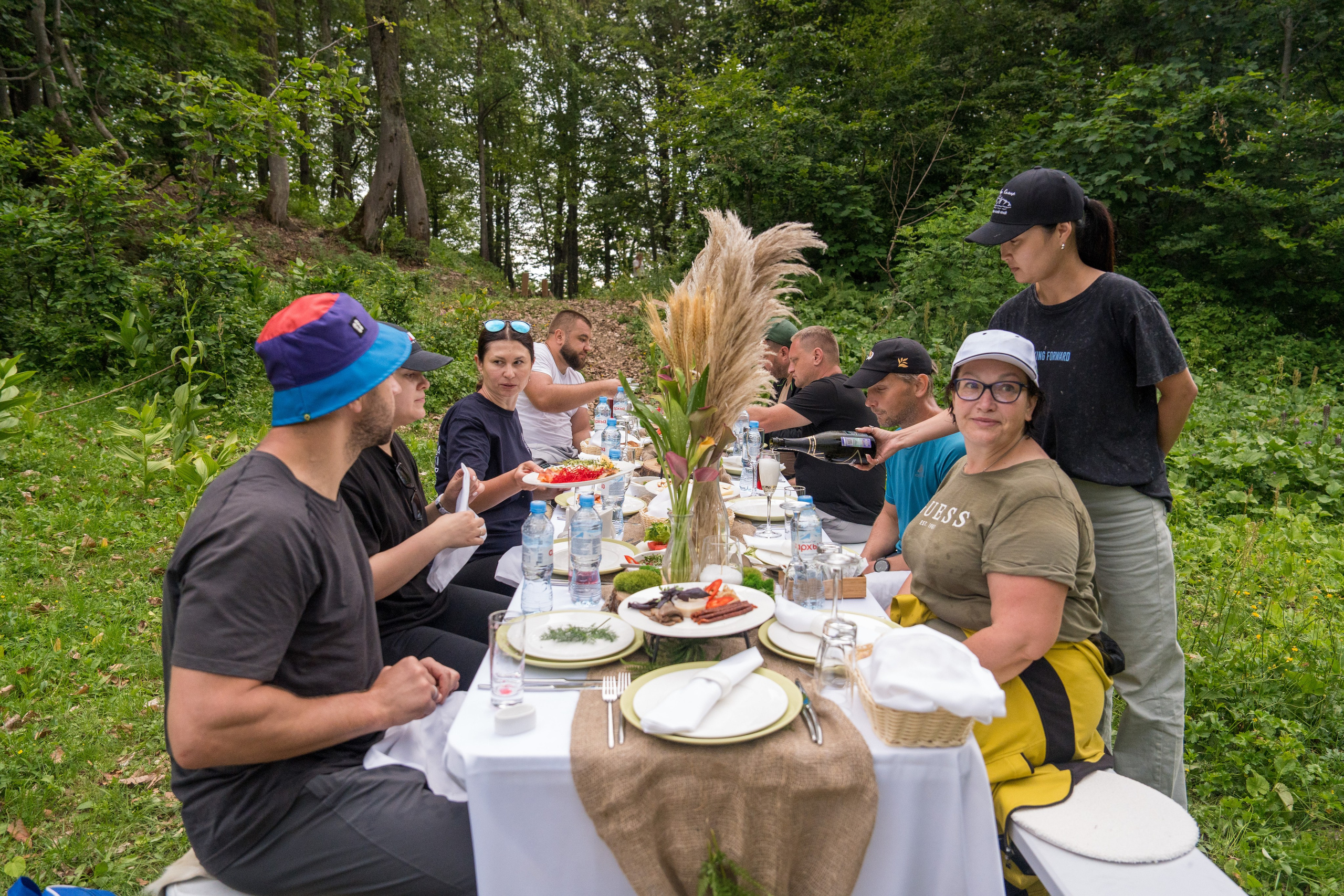 MICE мероприятие для компании «Доставка морем»: хайкинг к Ачипсинским водопадам. Репортажный фотограф в Красной Поляне и Сочи Павлюченко Екатерина
