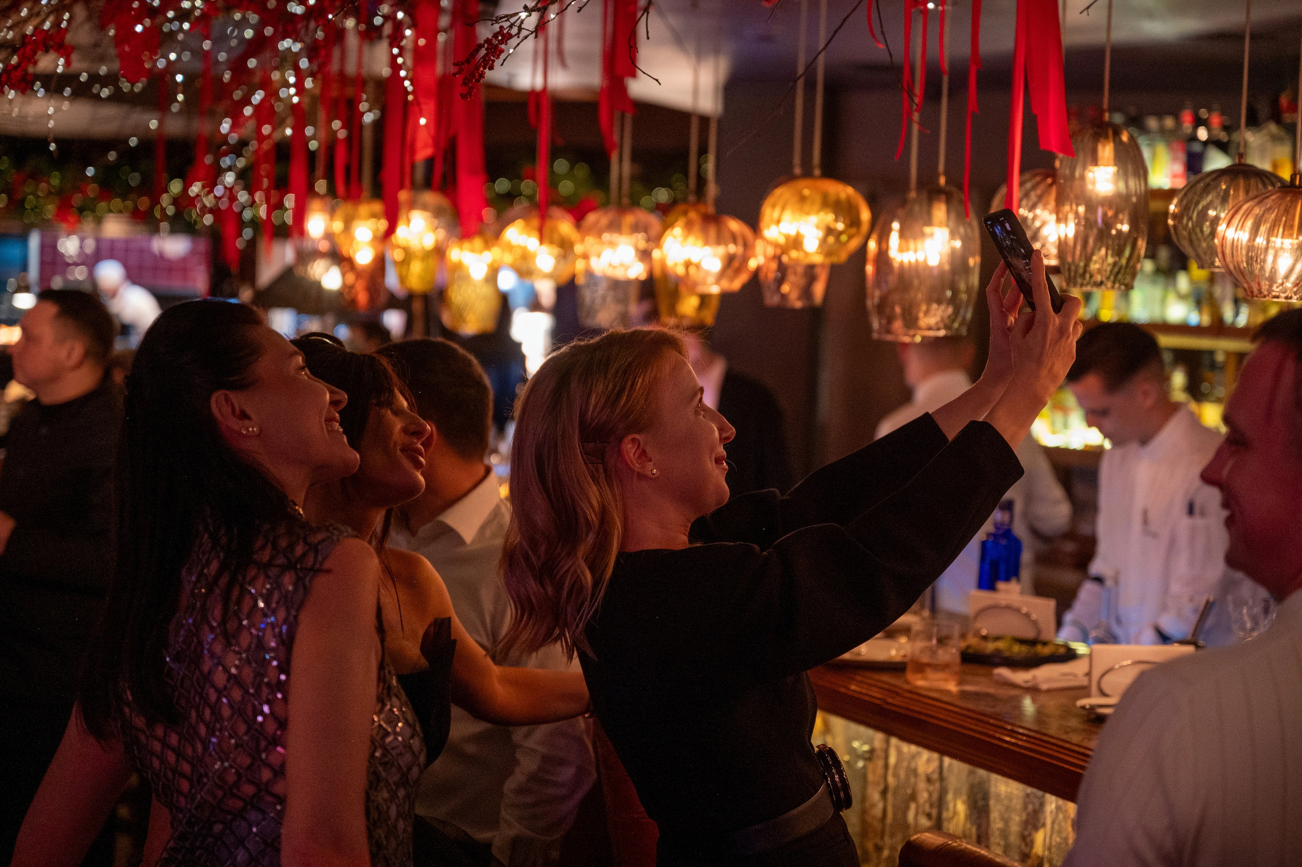 Новый год 2025 в ресторане Red Fox. Репортажный фотограф в Красной Поляне и Сочи Павлюченко Екатерина