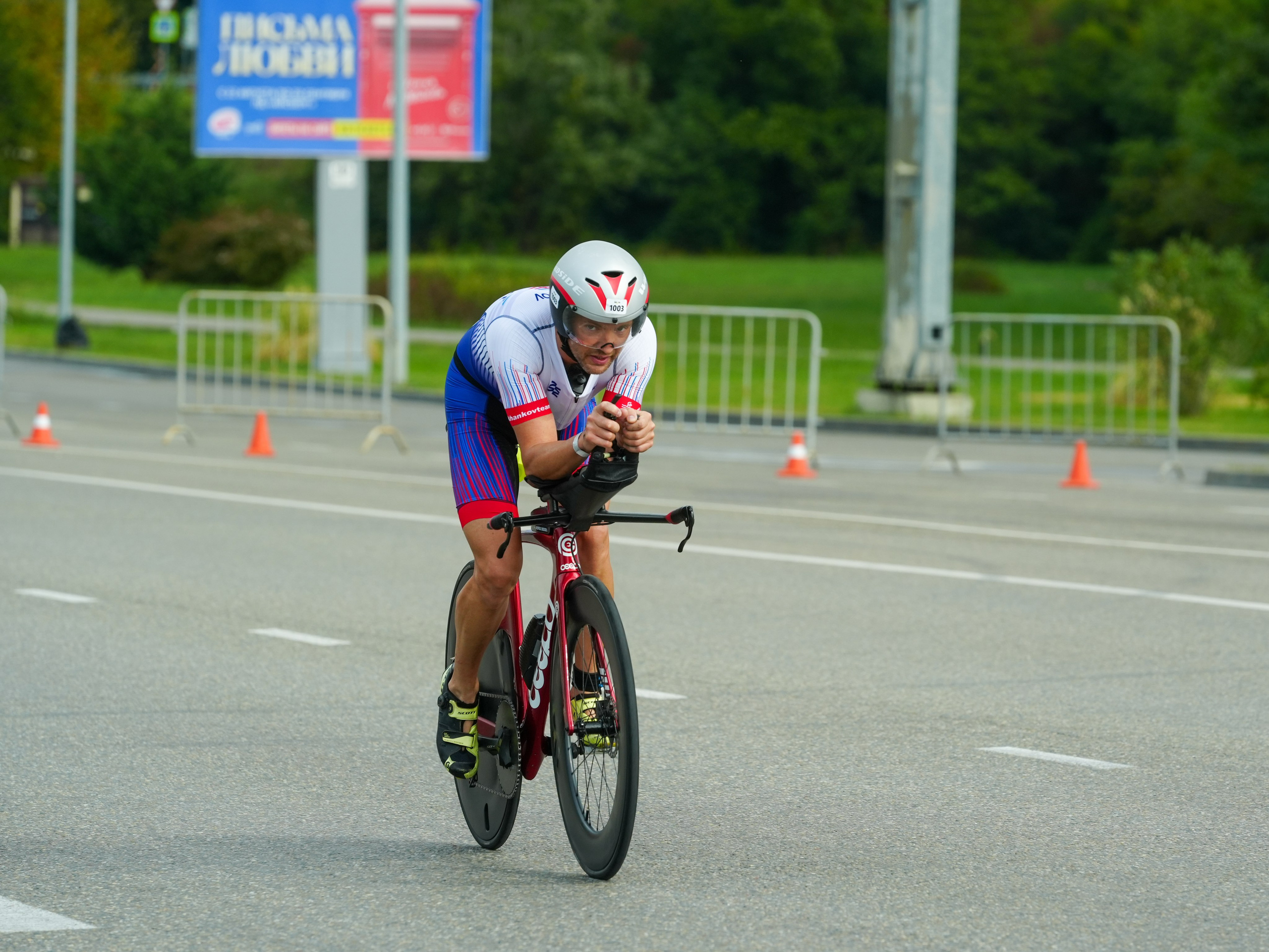 Фотоотчет партнерской интеграции для компании TELE2 на фестивале Ironstar. Репортажный фотограф в Красной Поляне и Сочи Павлюченко Екатерина