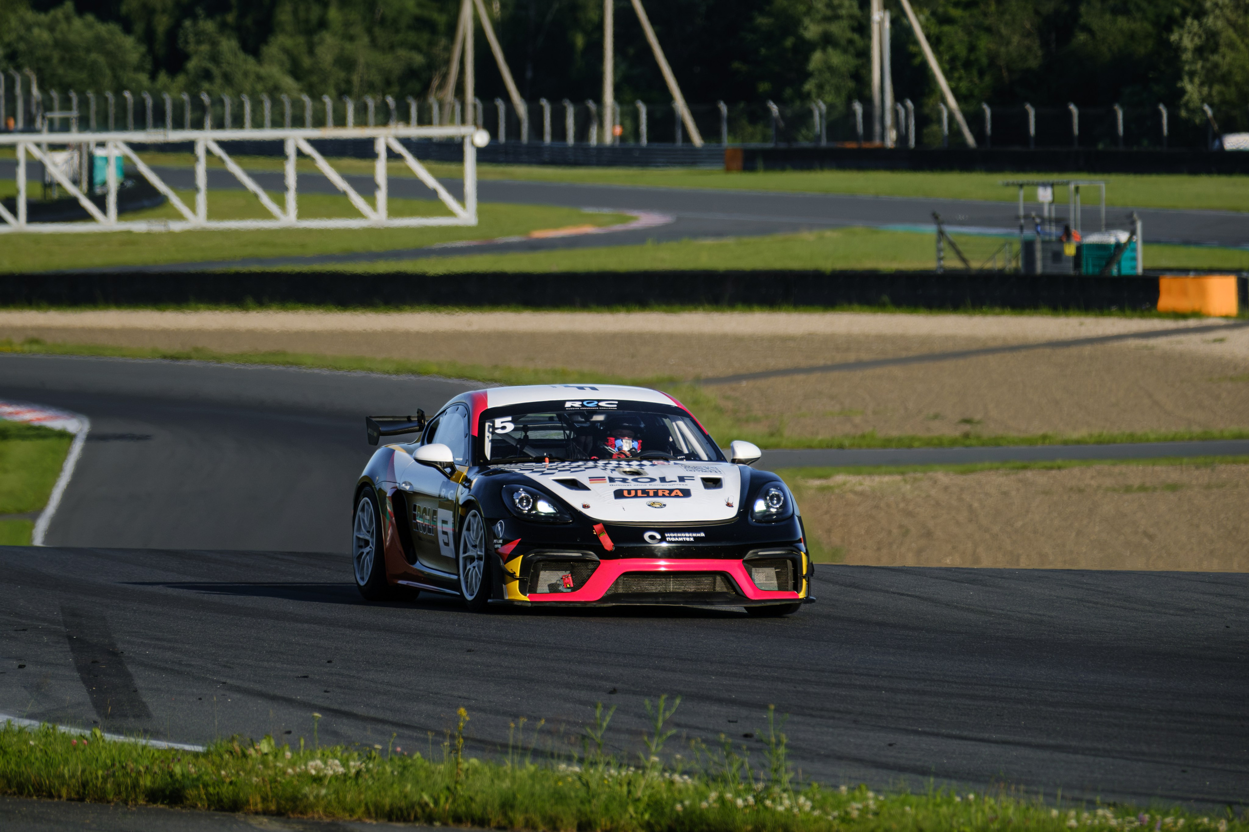 Российская серия гонок на выносливость. Авто и мотоспорт — фотограф Антон Медведев iCoguar