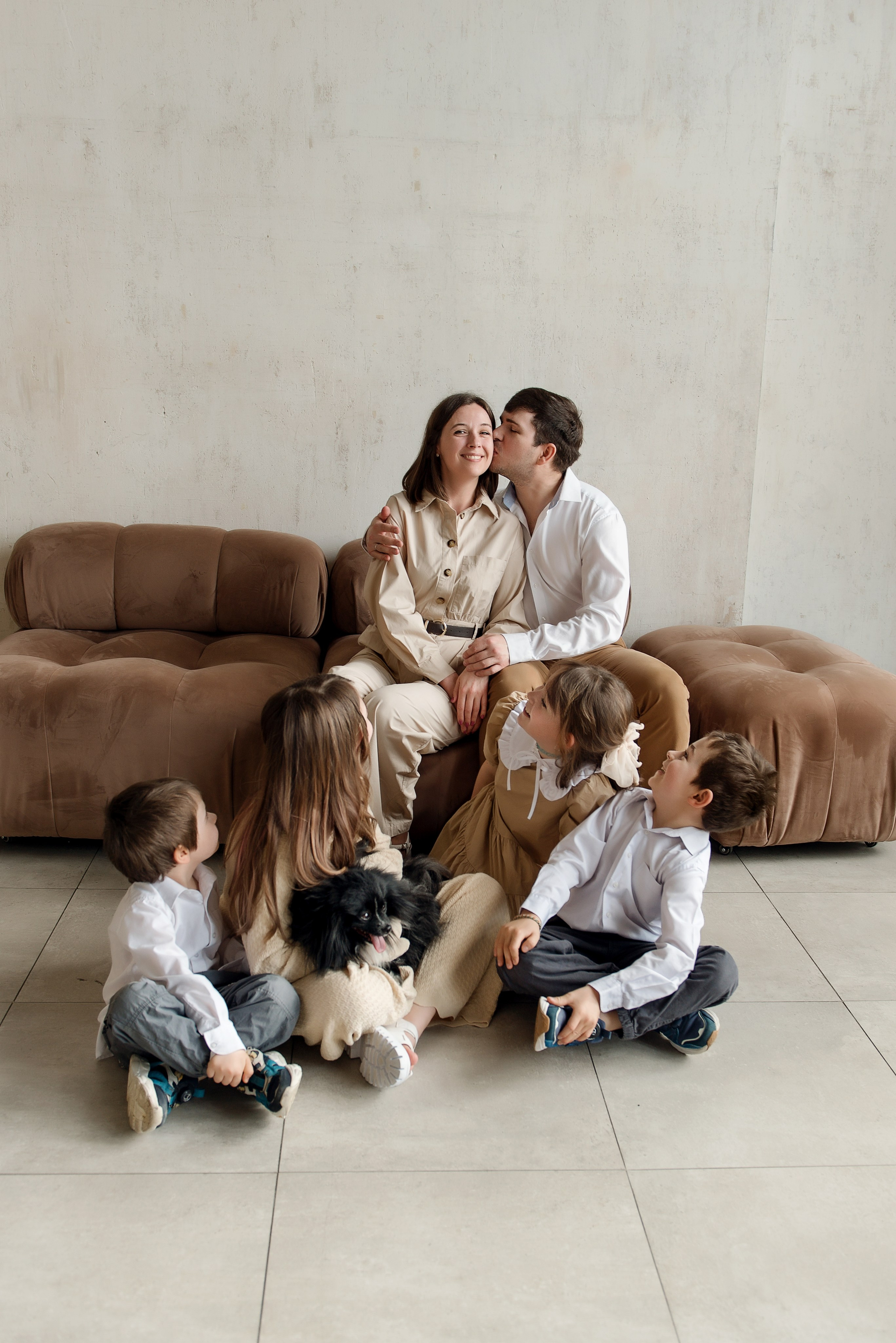 Семейная съёмка в студии. Детский фотограф в Долгопрудном и Москве