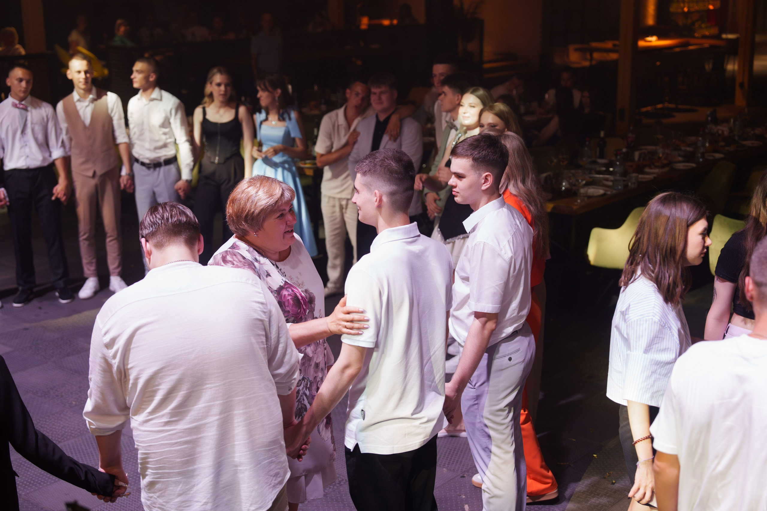 Выпускной лицея 27 (вечеринка). Свадебный и репортажный фотограф Элина Козырьянова