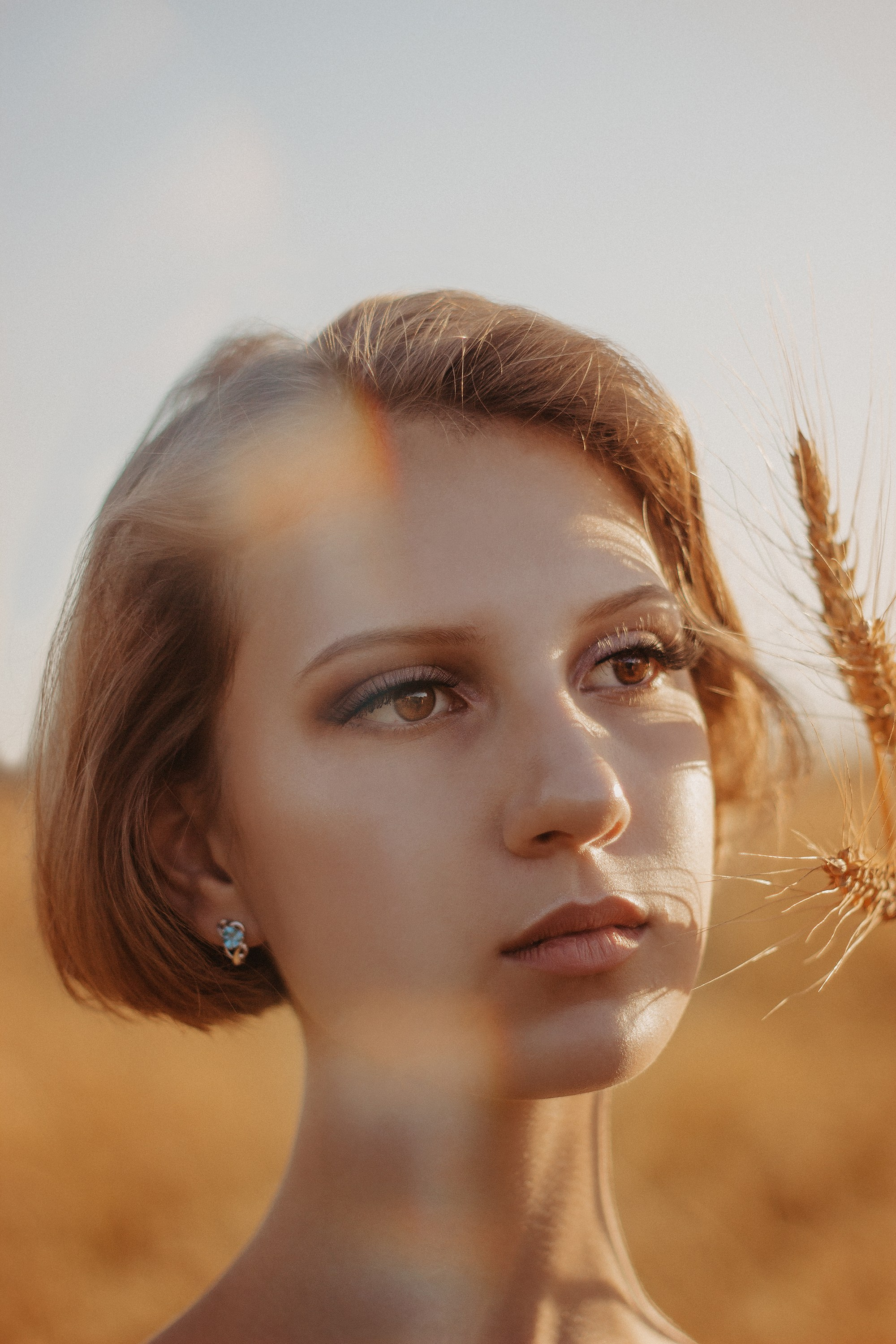 В золотых колосьях нежно ветер шепчет. Свадебный фотограф Илья Бринк