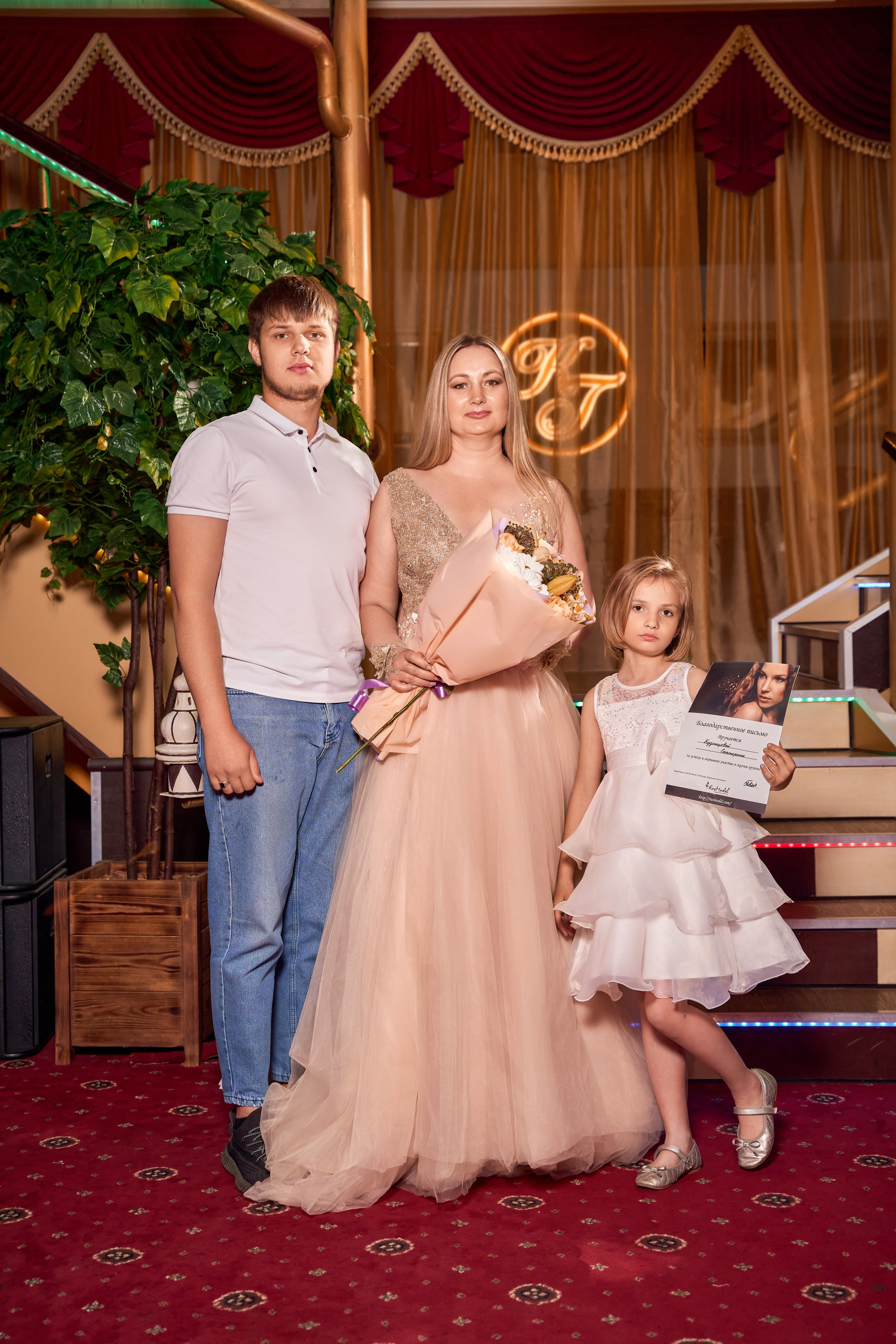 Выпускной моделей. Портретный, семейный и репортажный фотограф в г. Чебоксары Дмитрий Мак