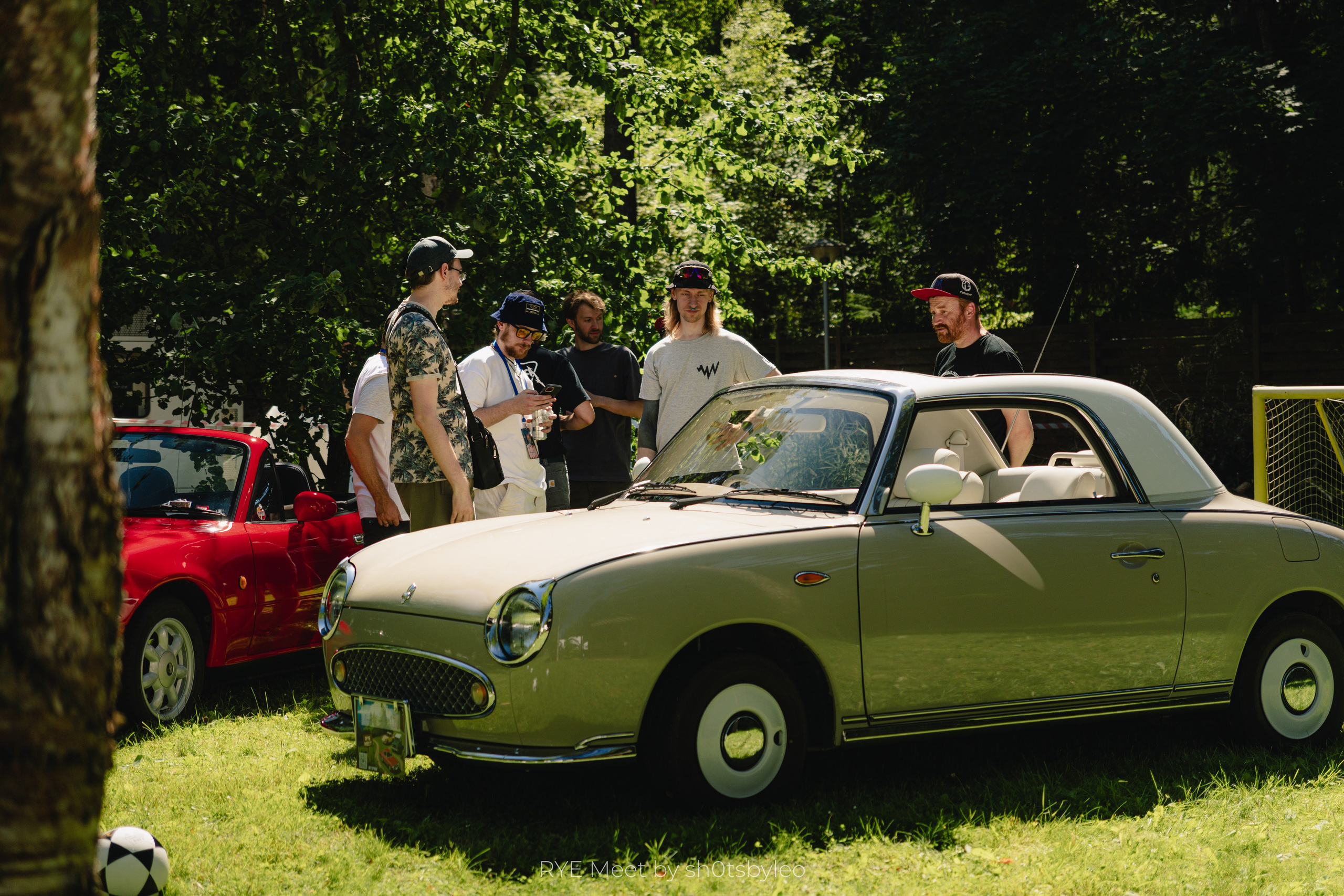 Масштабный летний фестиваль RYE Meet — встреча клуба любителей автомобилей старше 25-лет. Автомобильный фотограф Антон Цырулев