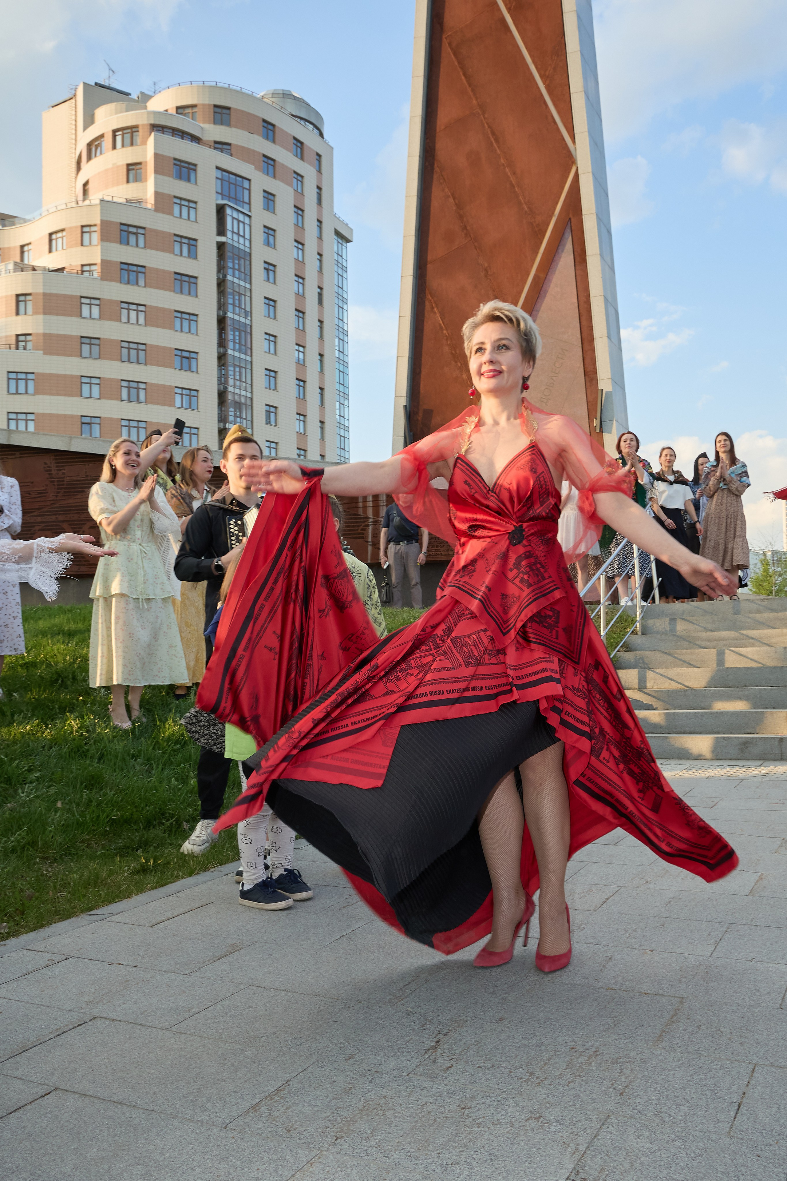 Катюши поют в Екатеринбурге. Главная