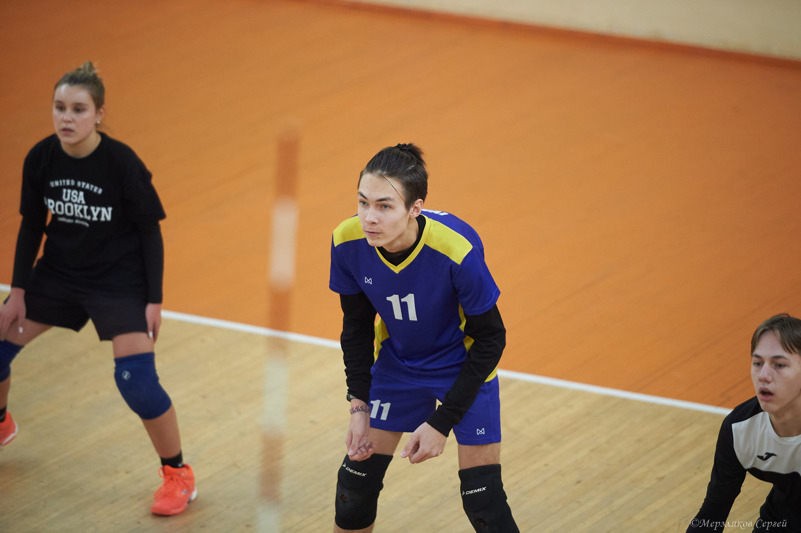 Новогодний турнир по волейболу. Ижевск. 15.12.2023. Спортивный репортажный фотограф в Ижевске Сергей Мерзляков